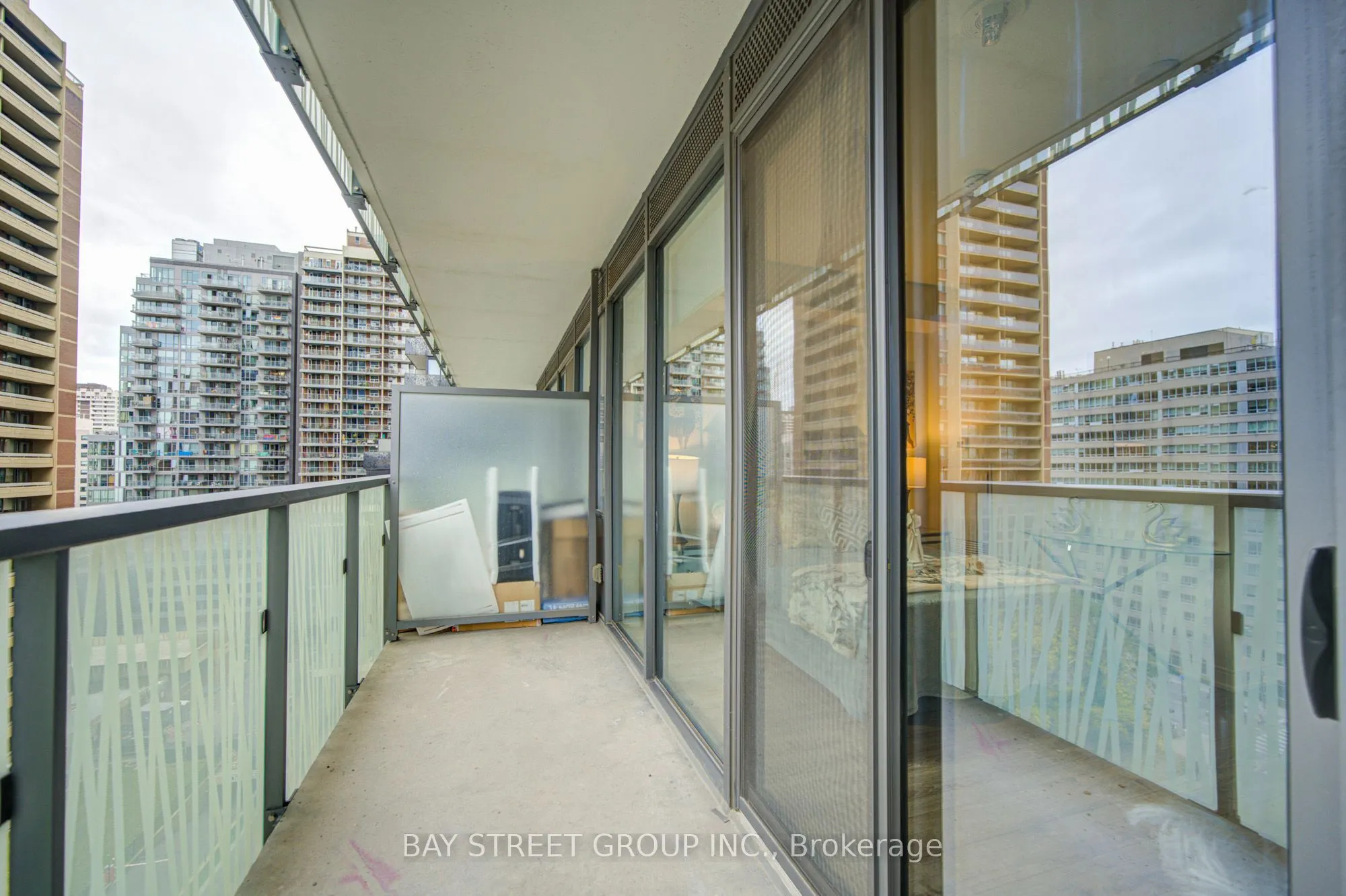 50 Charles Street E #902
