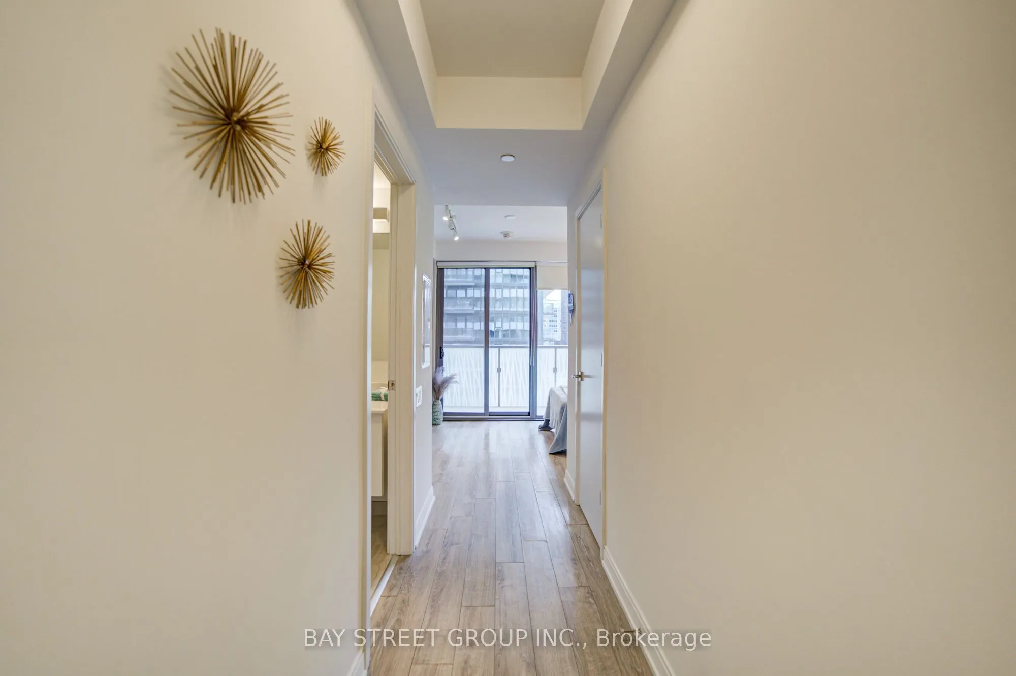 50 Charles Street E #902