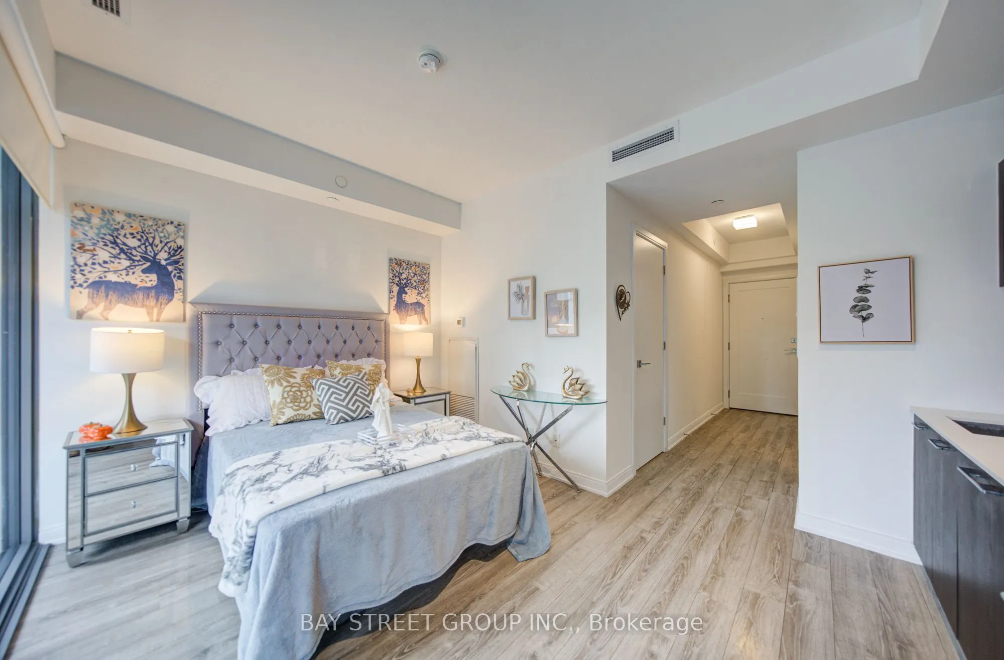 50 Charles Street E #902