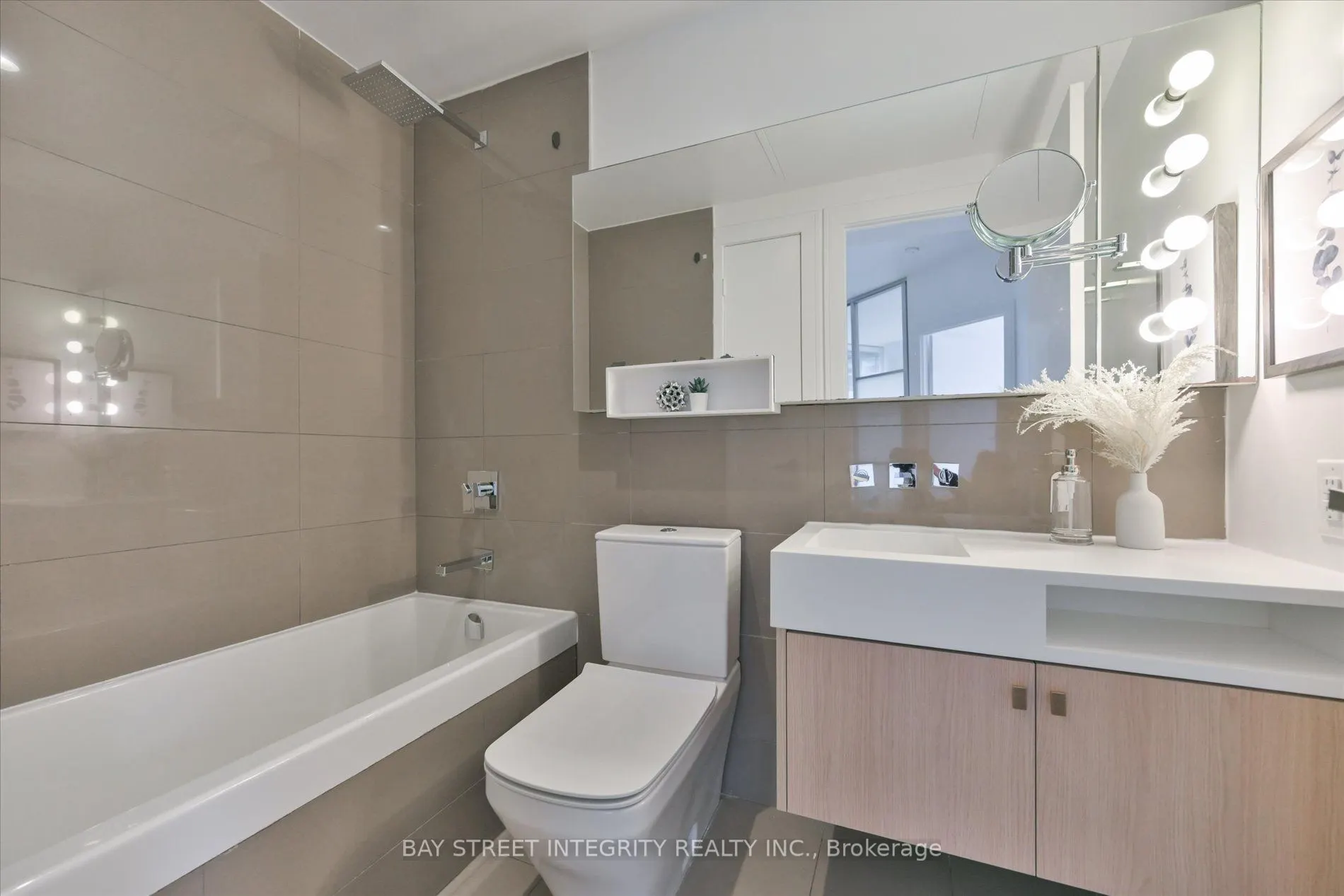 45 Charles Street E #802
