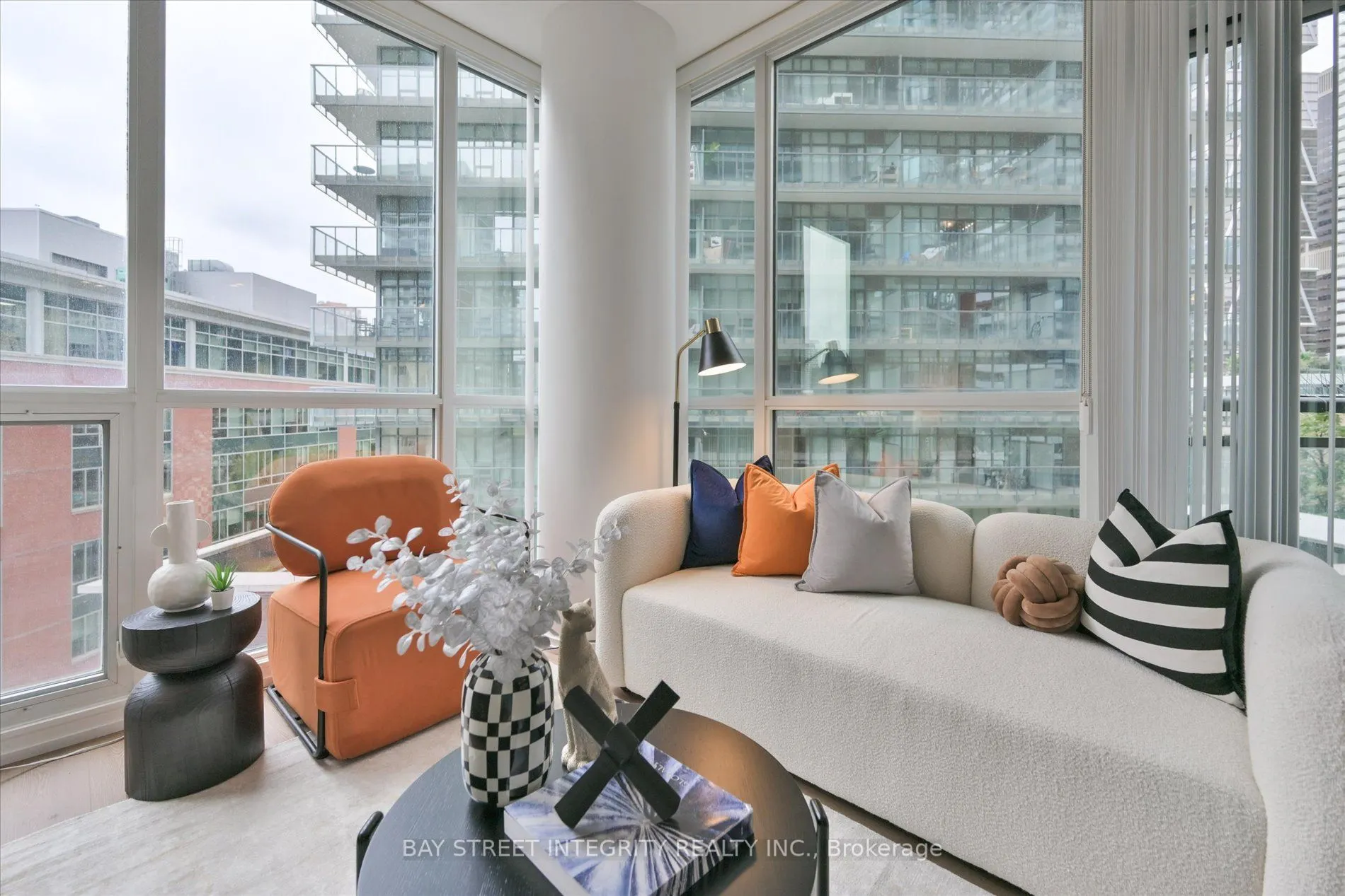 45 Charles Street E #802