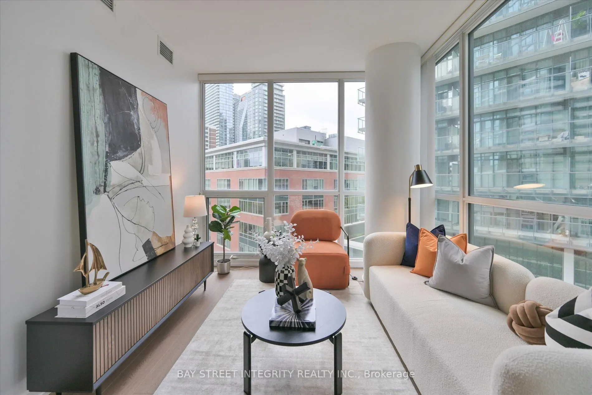 45 Charles Street E #802
