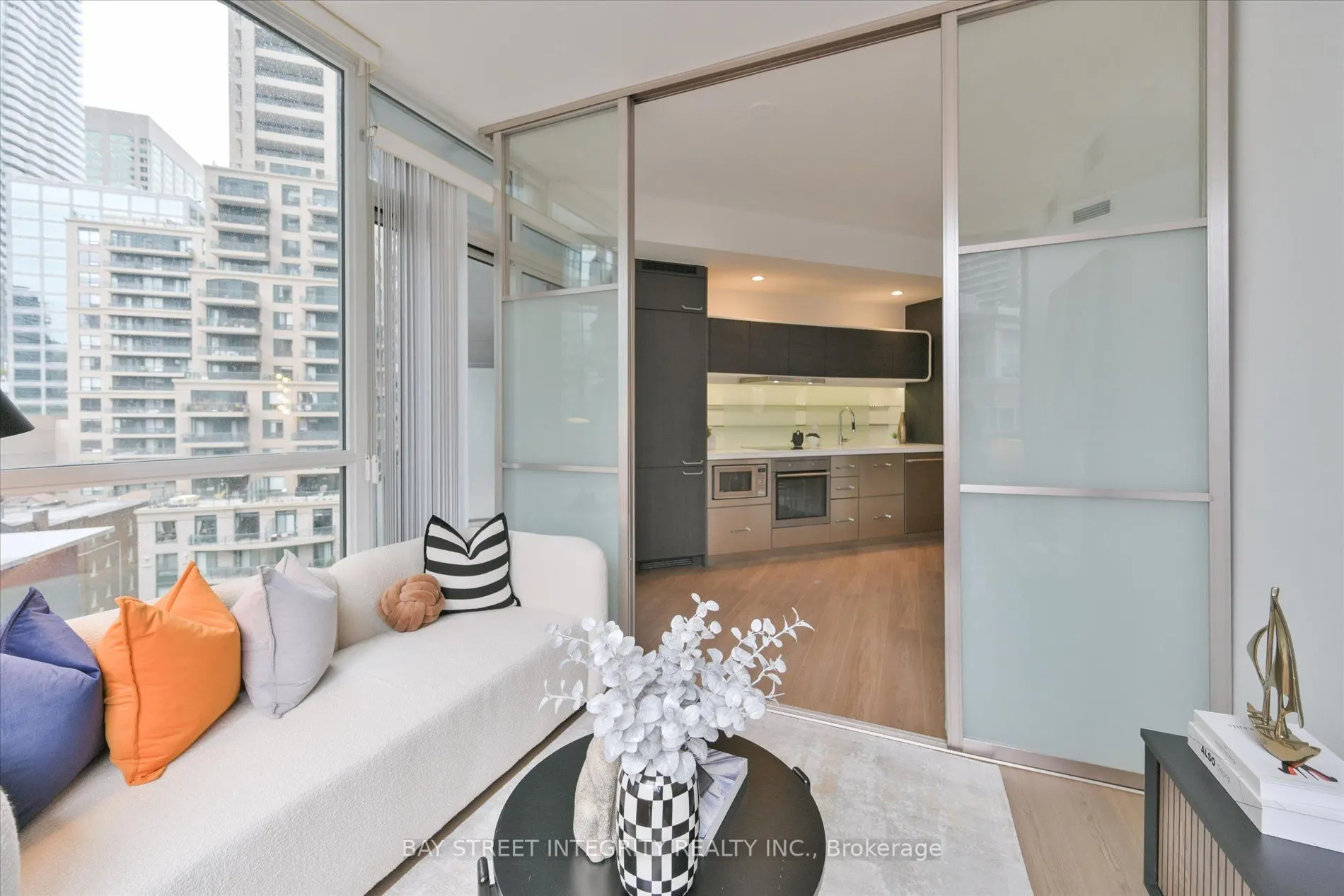 45 Charles Street E #802