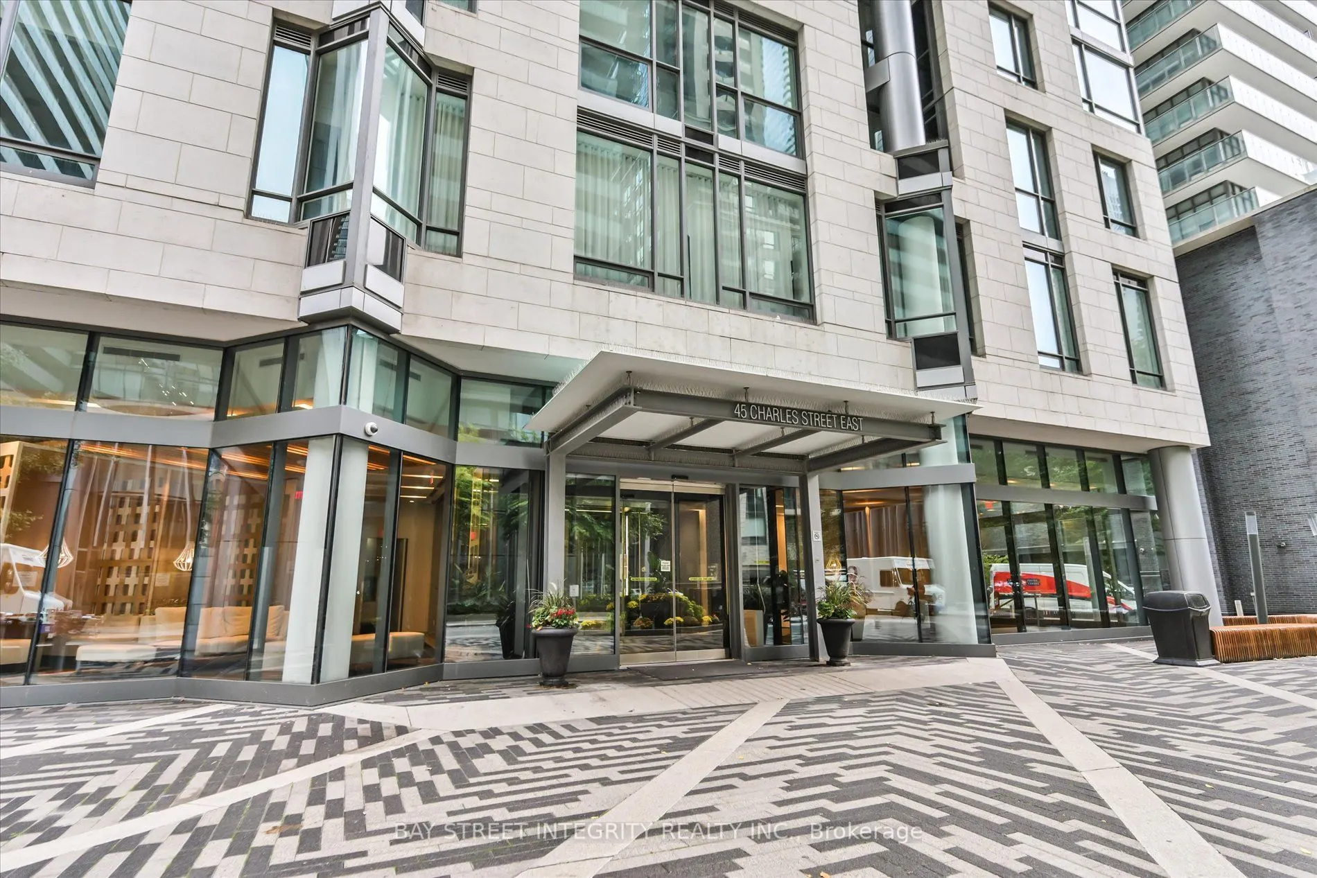 45 Charles Street E #802