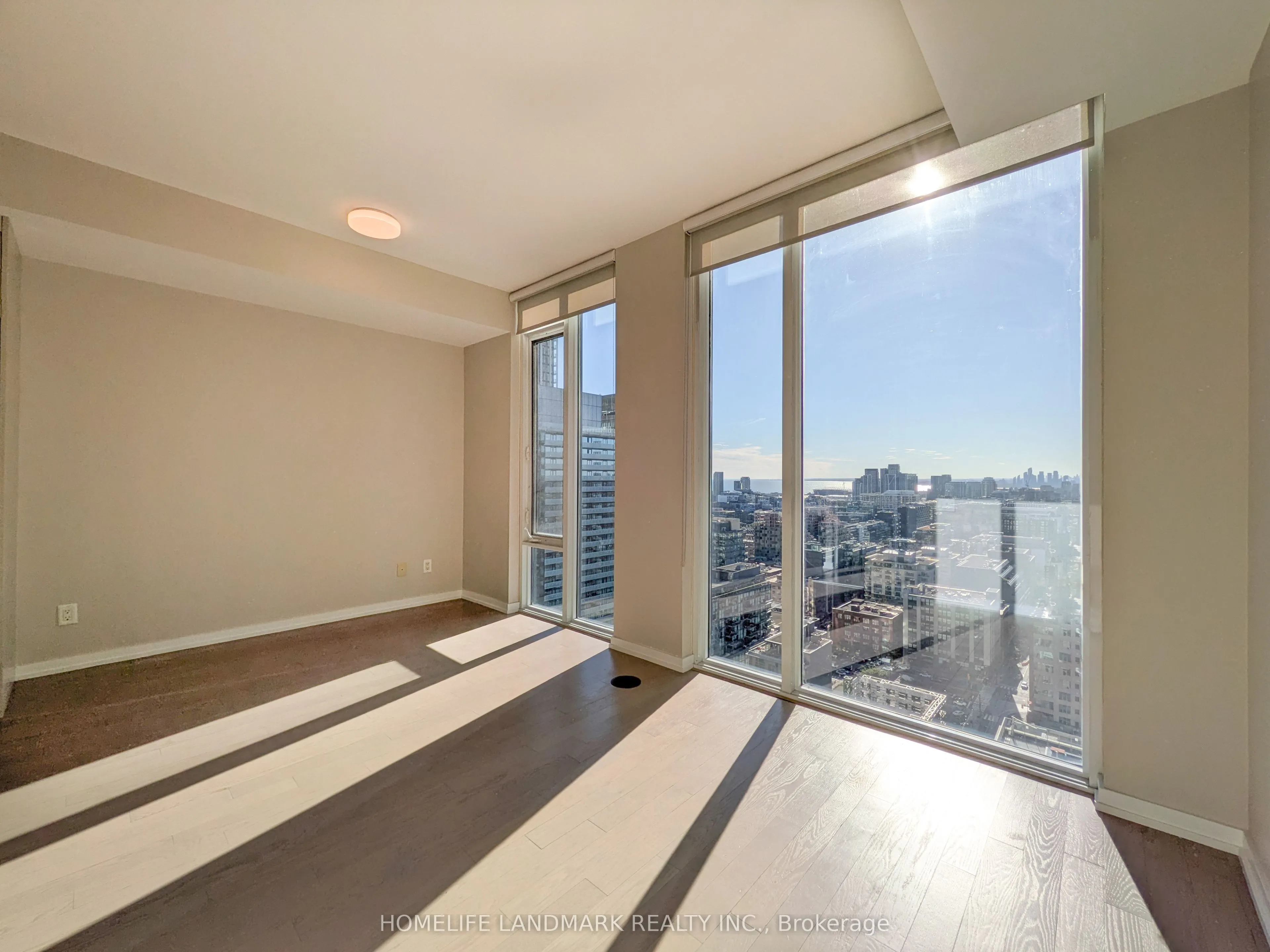 101 Peter Street #2910
