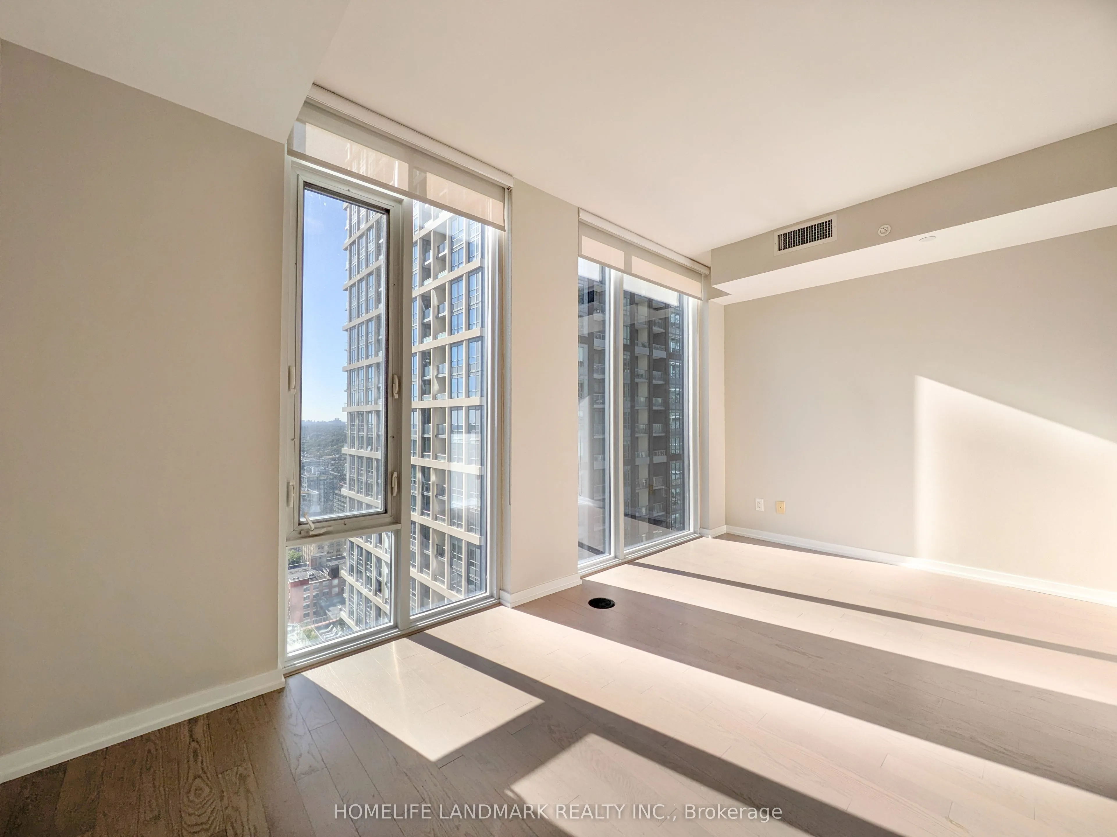 101 Peter Street #2910