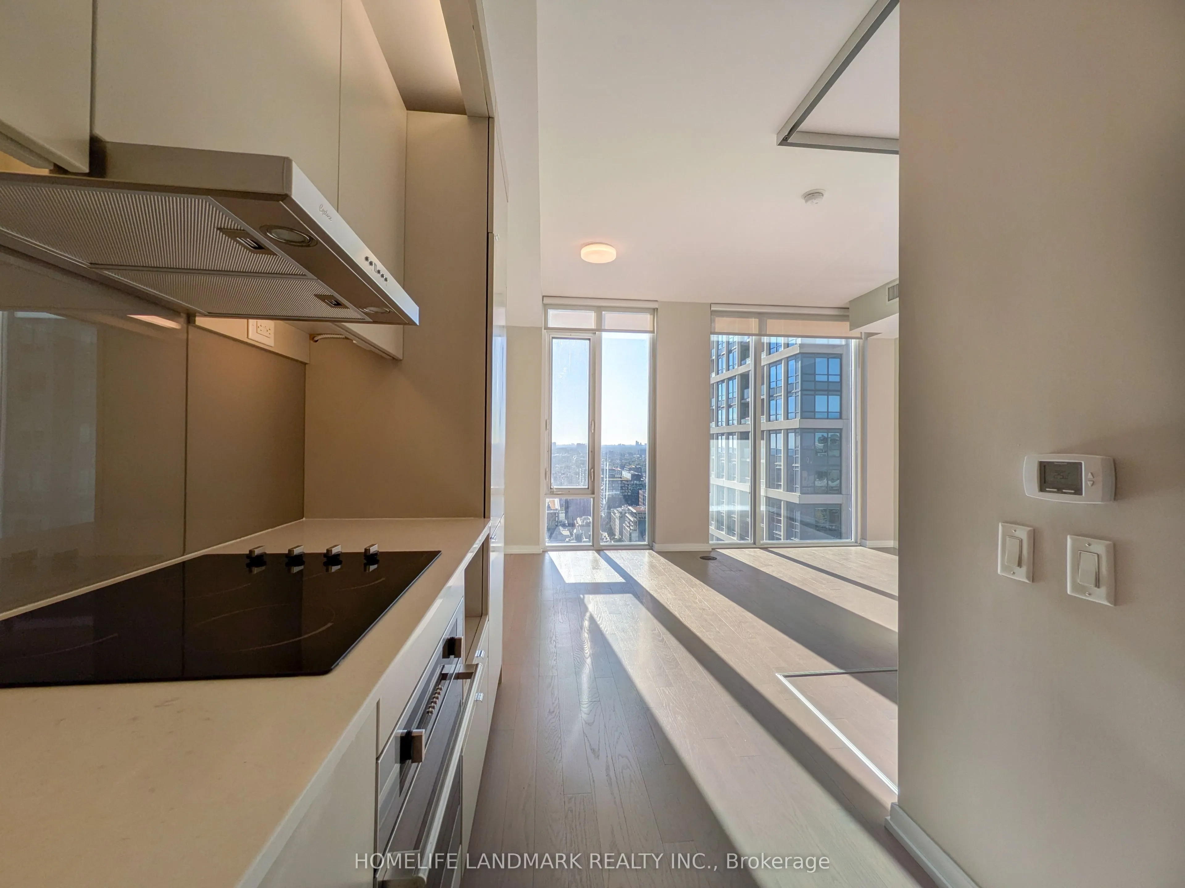 101 Peter Street #2910