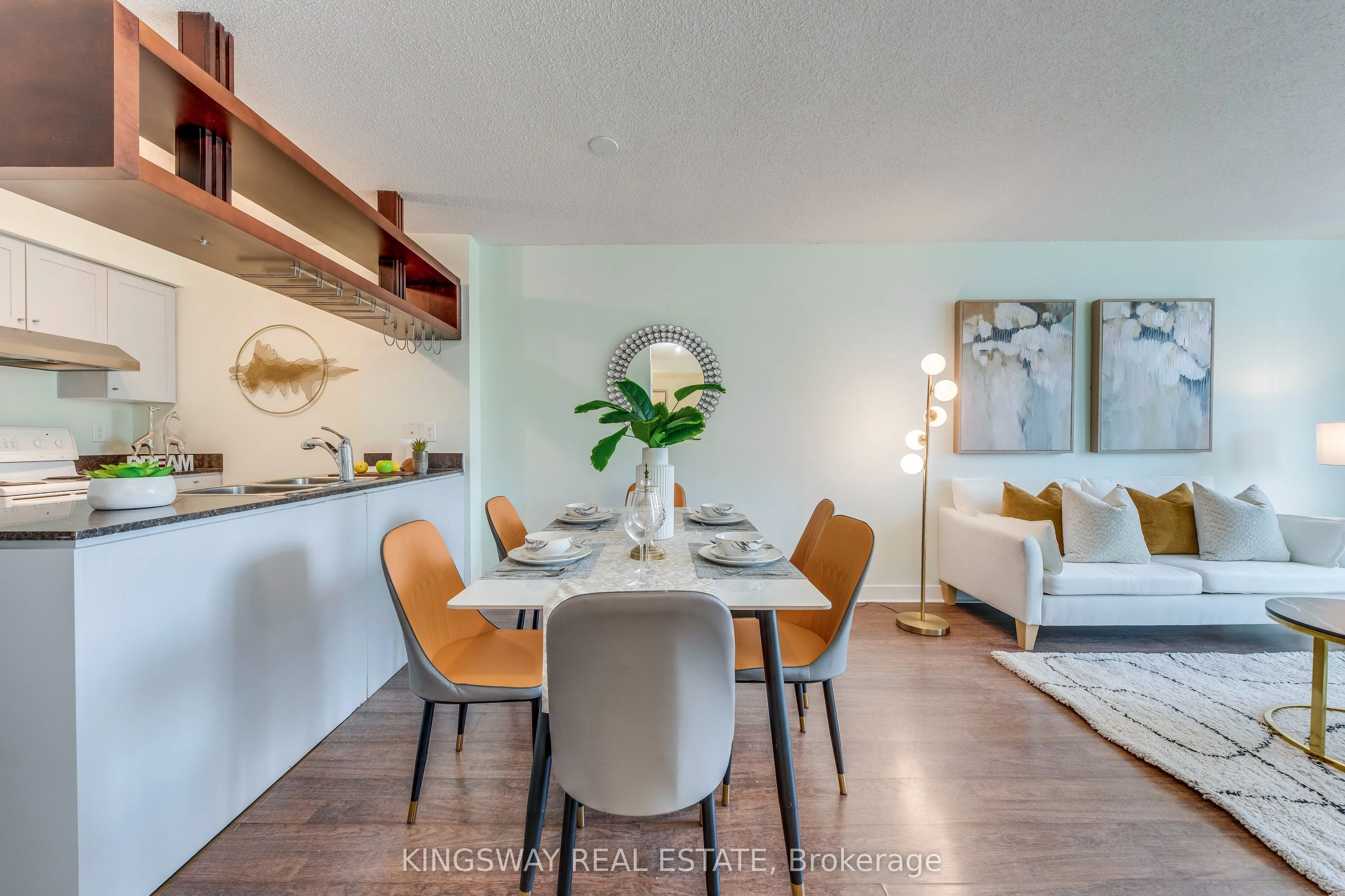 81 Navy Wharf Court #3511