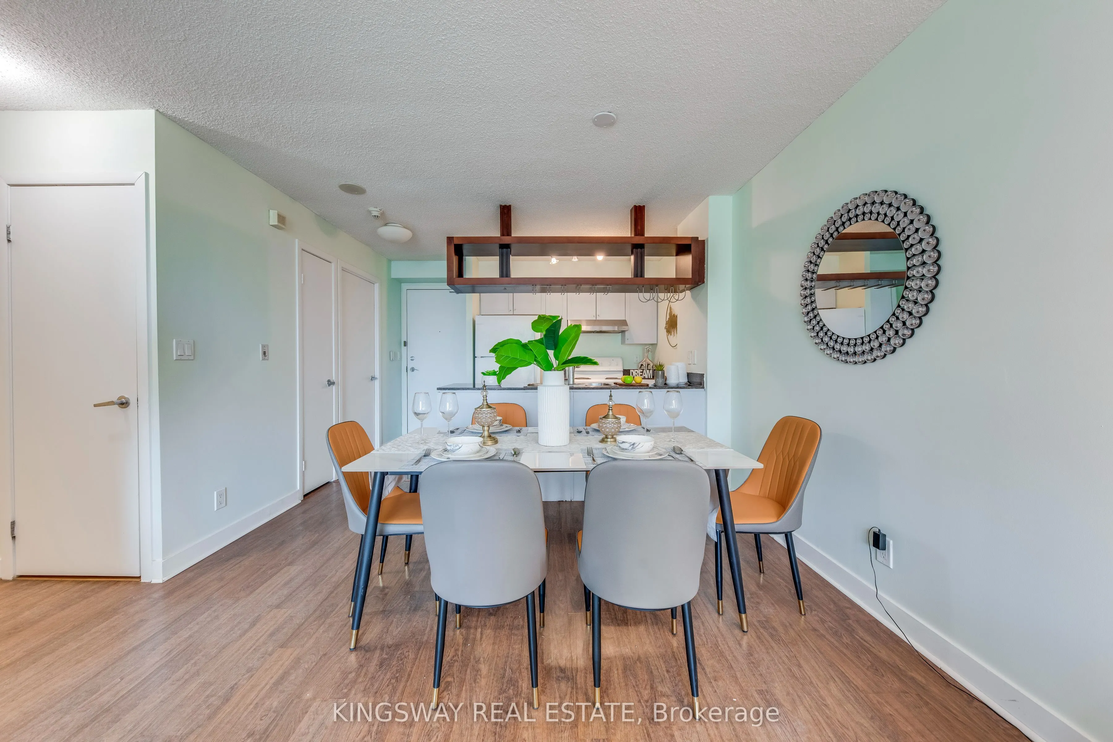 81 Navy Wharf Court #3511
