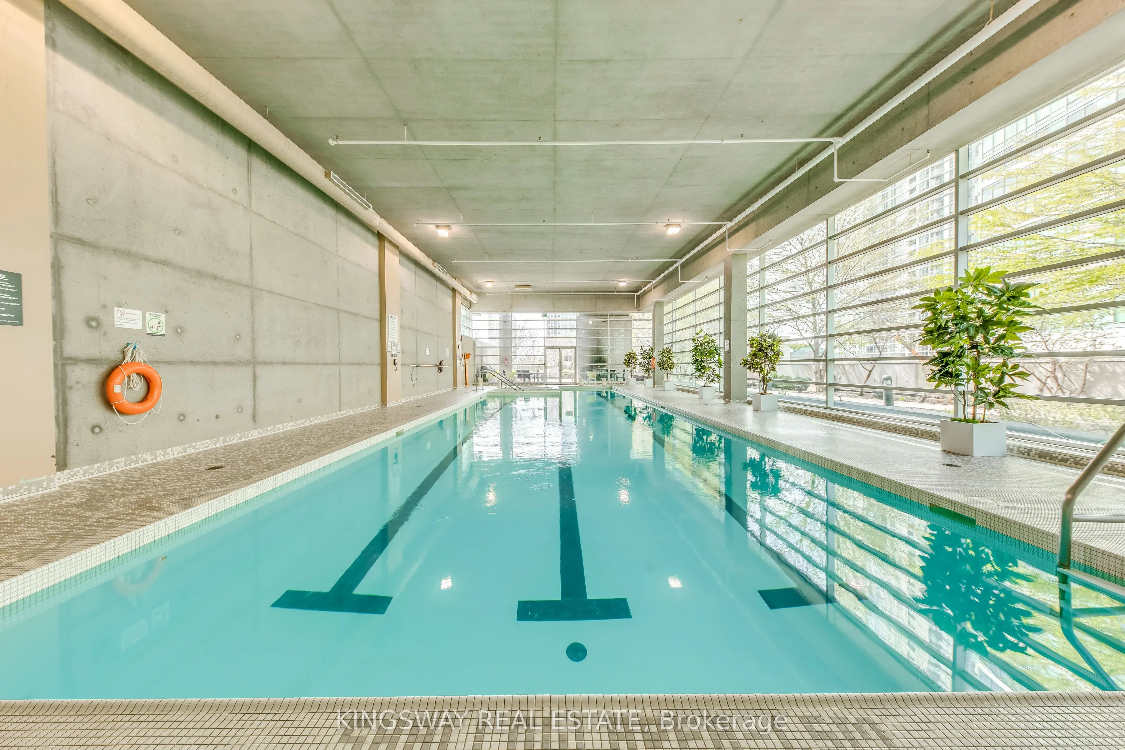 81 Navy Wharf Court #3511