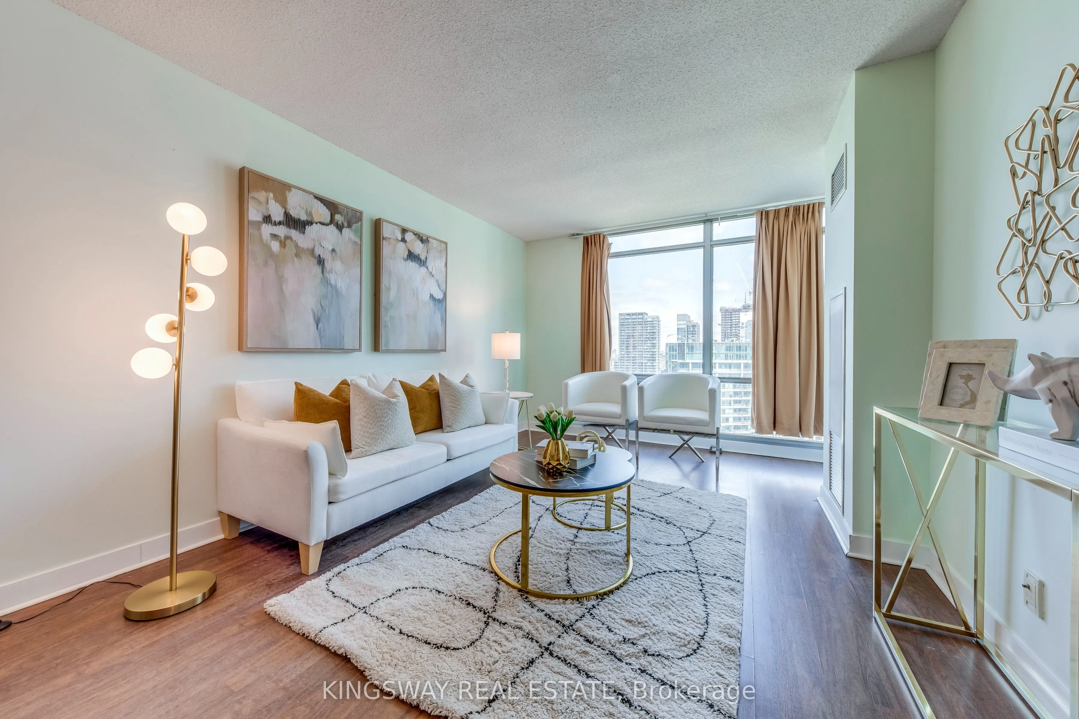 81 Navy Wharf Court #3511