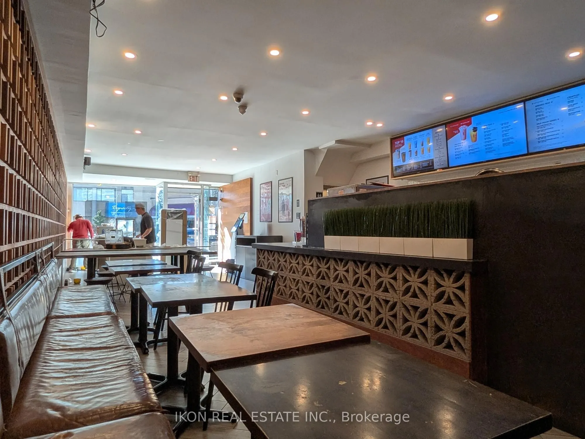 5449 Yonge Street