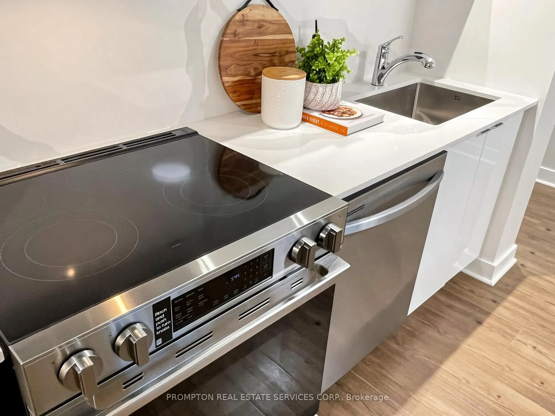4K Spadina Avenue #1006