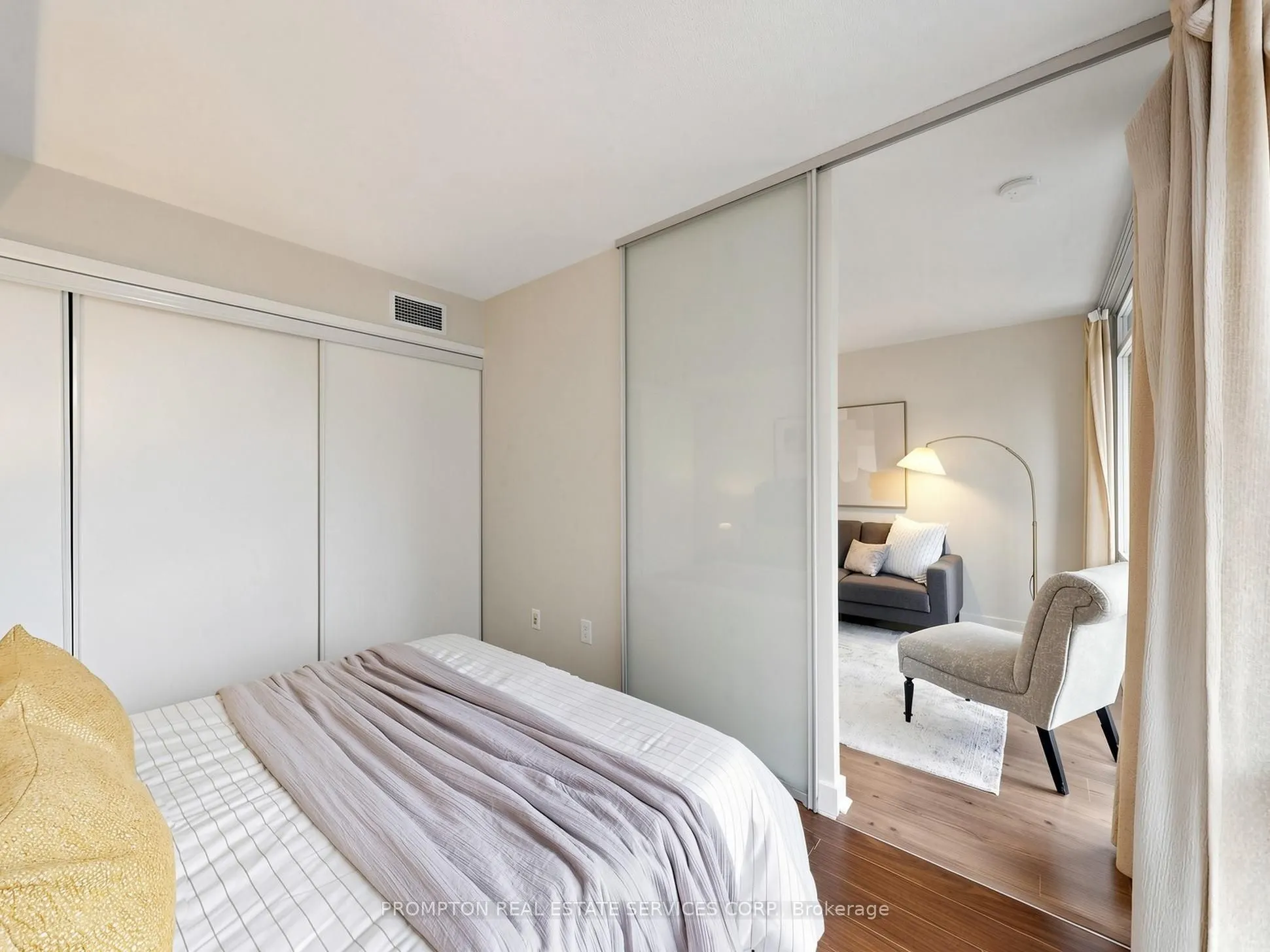 4K Spadina Avenue #1006
