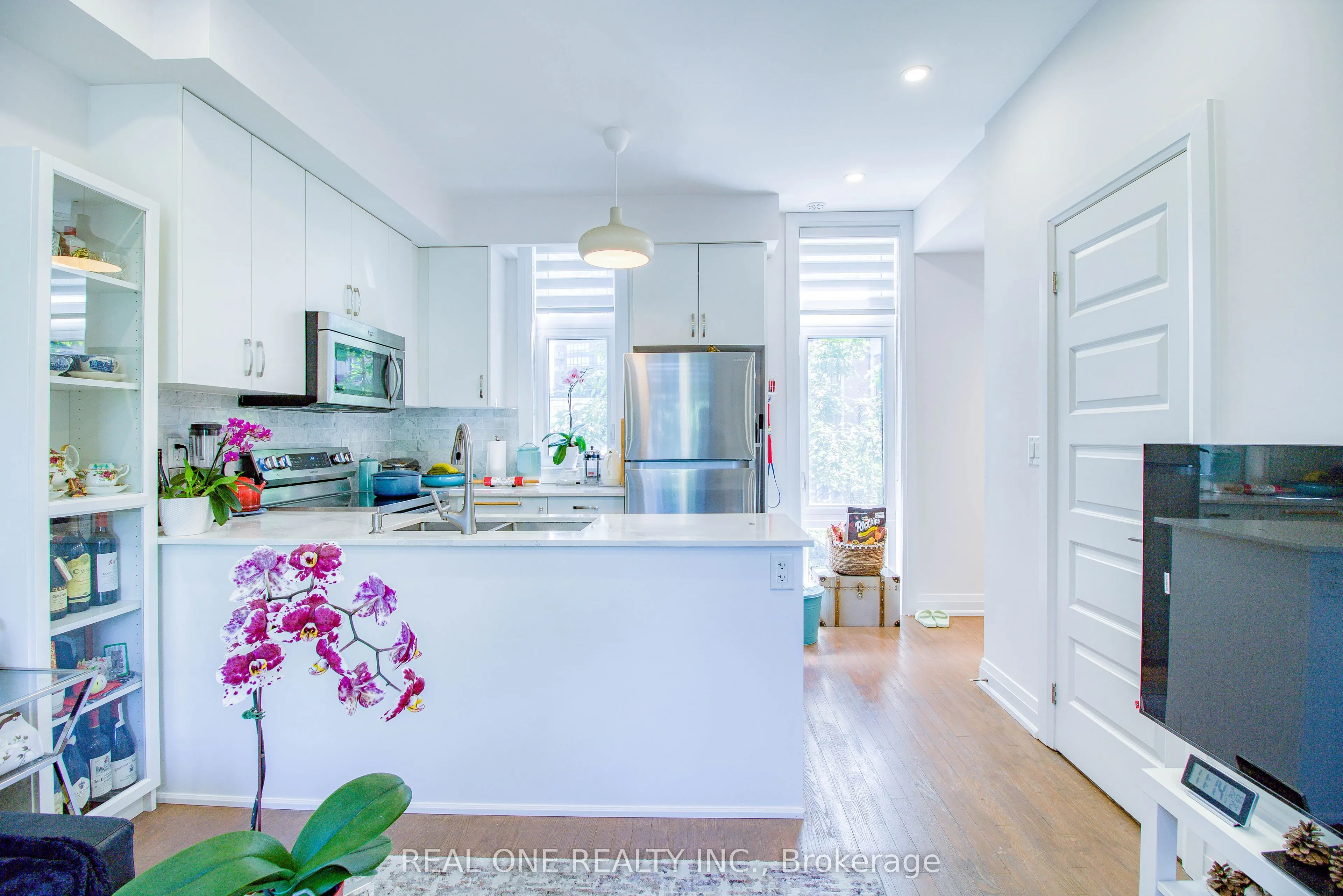 27 Eldora Avenue #63