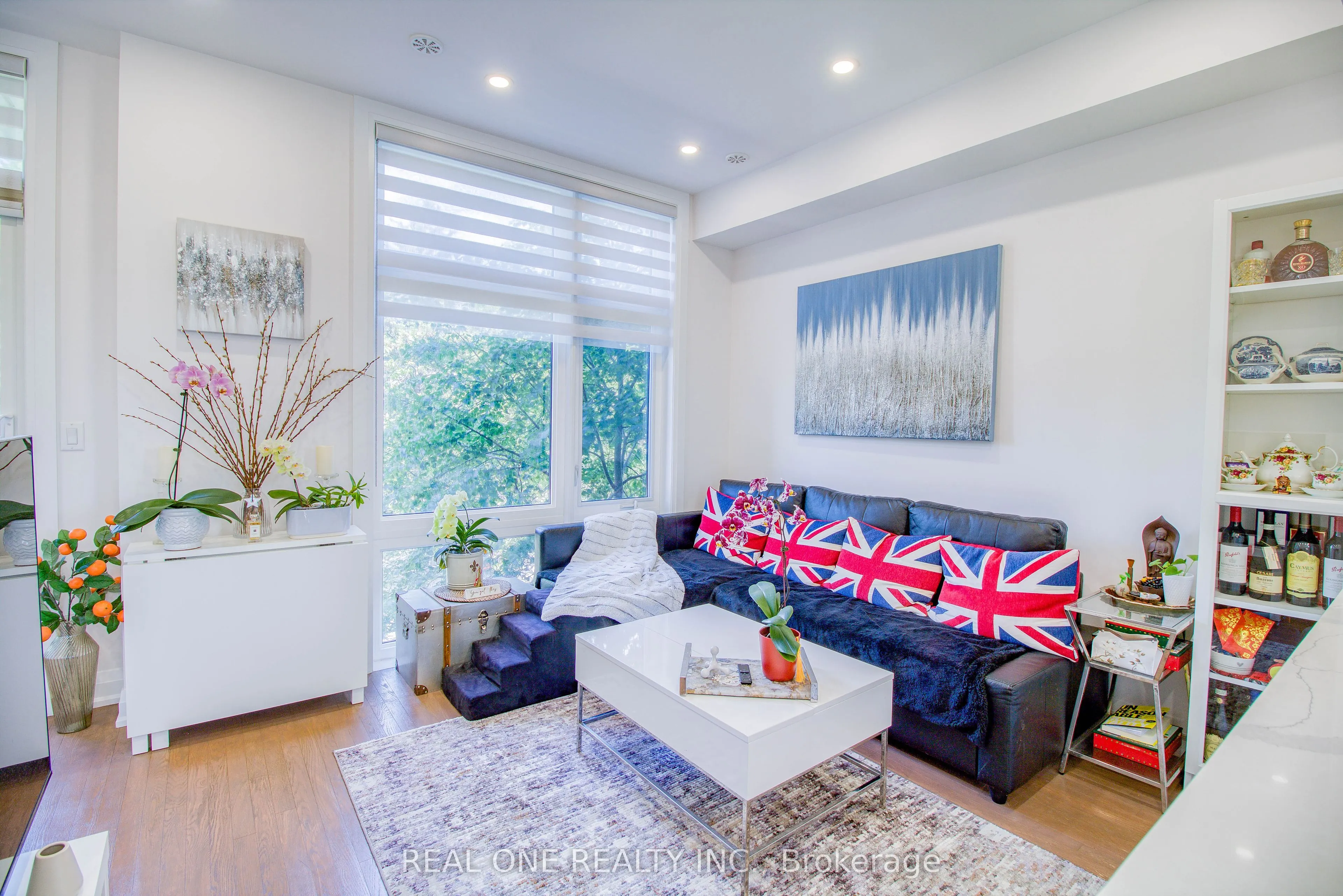 27 Eldora Avenue #63