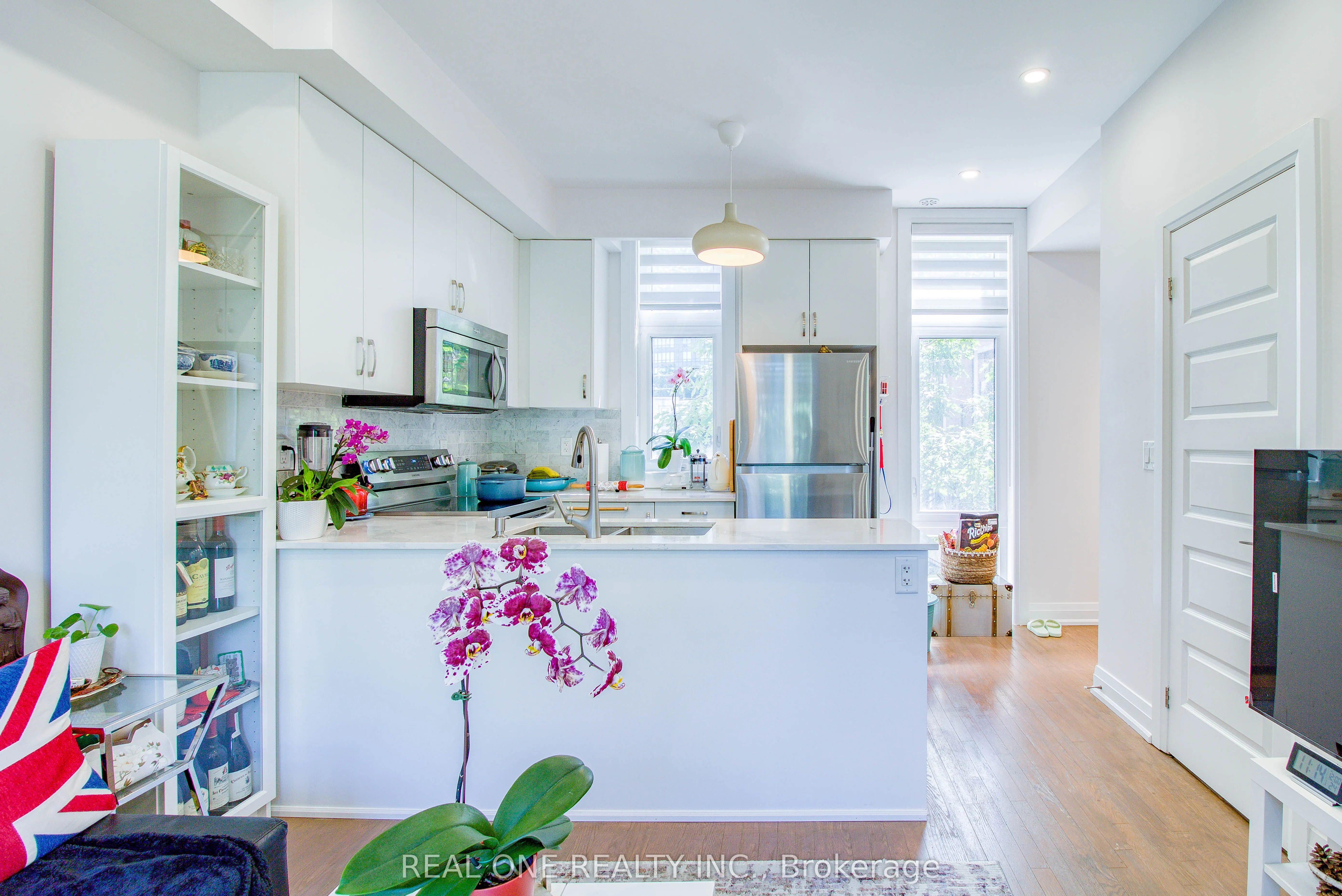 27 Eldora Avenue #63