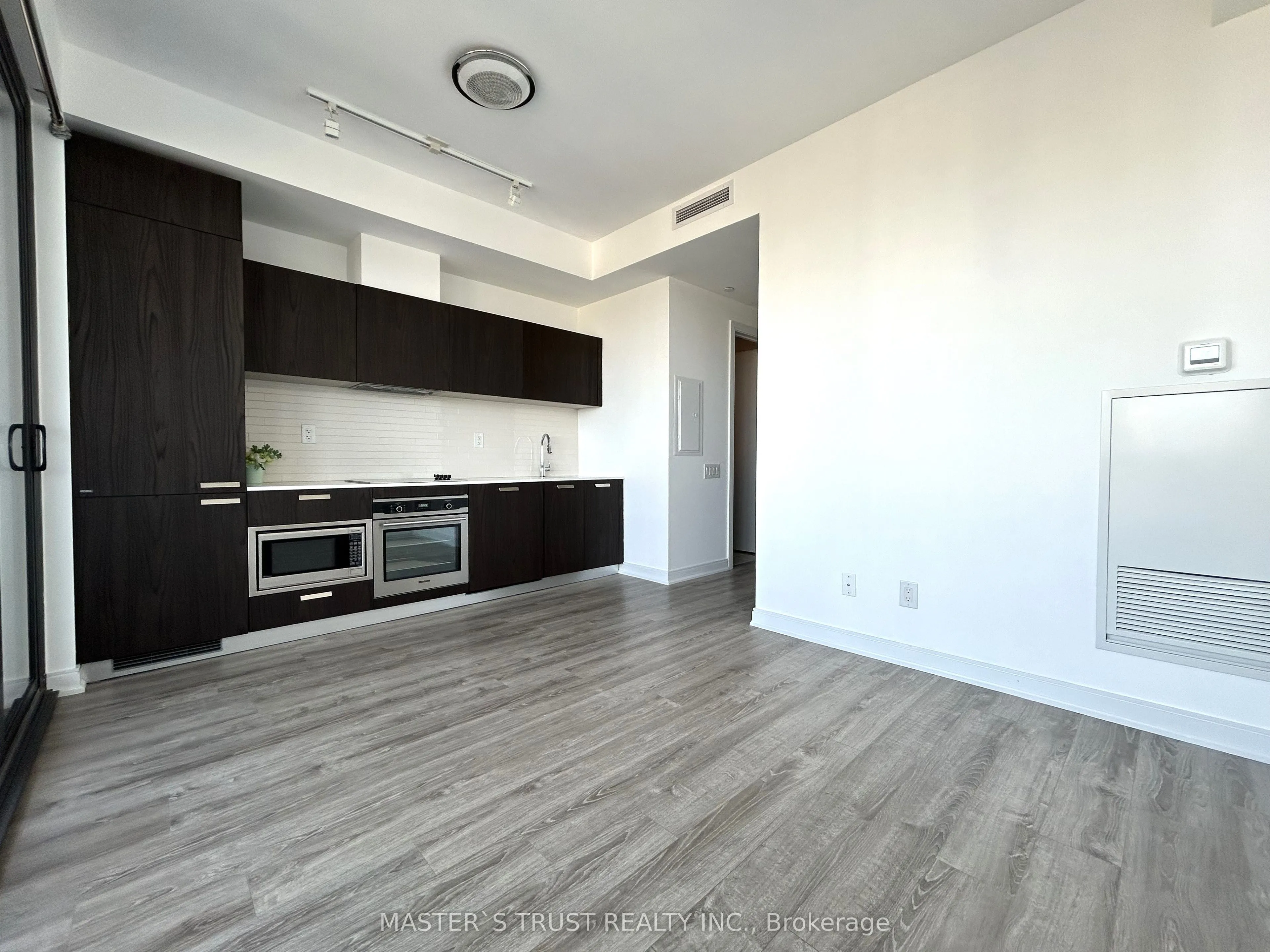 50 Charles Street E #3612