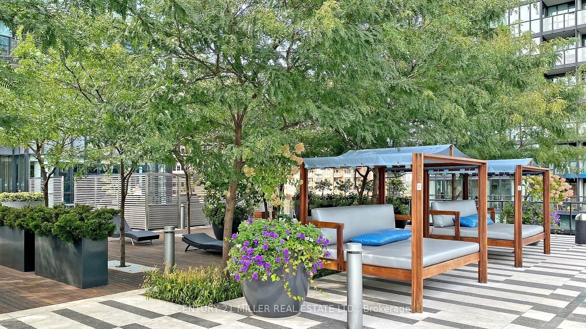 101 Charles Street E #1001