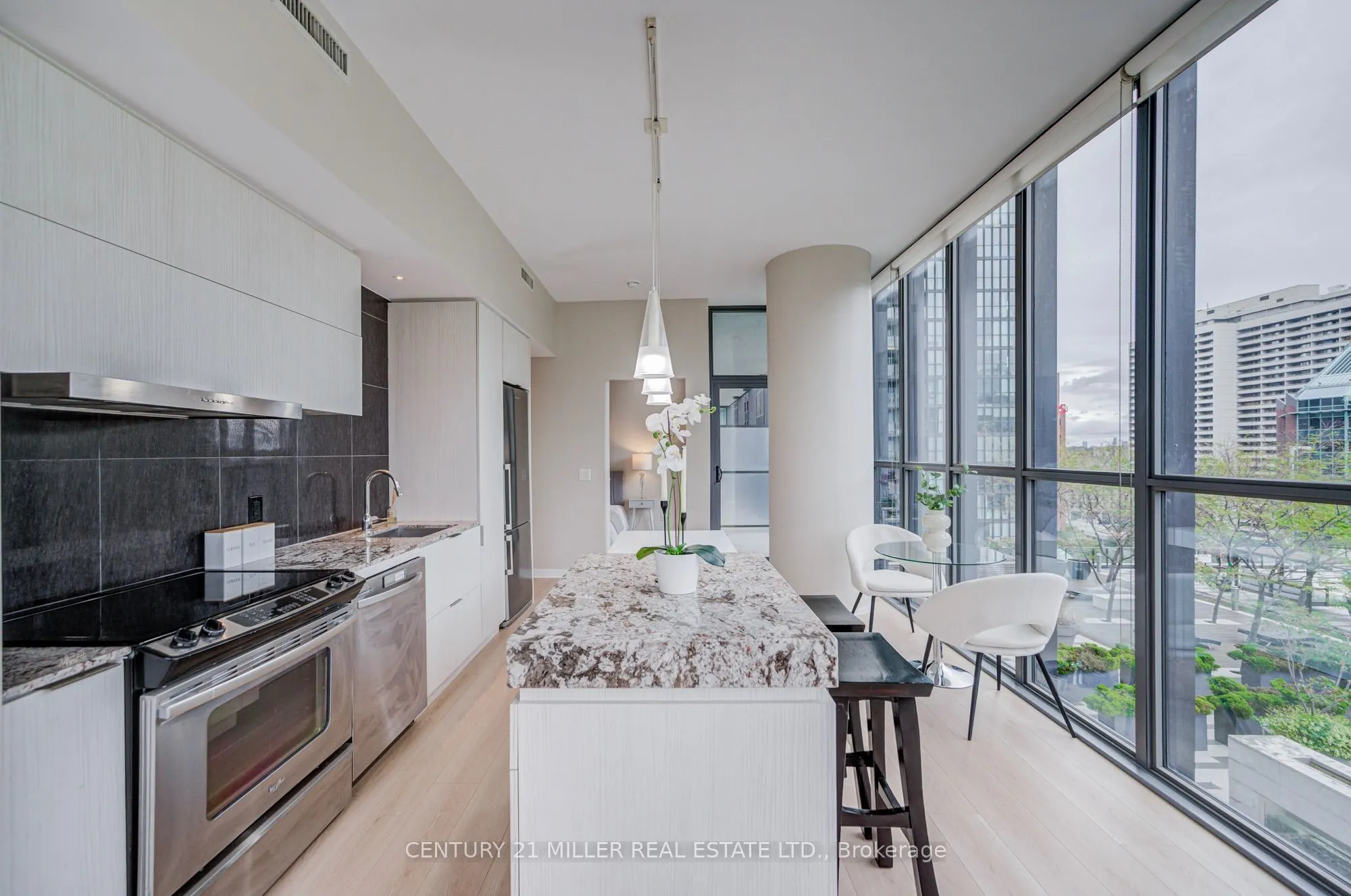 101 Charles Street E #1001