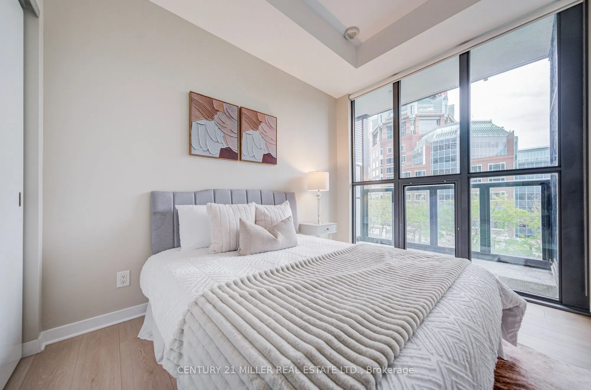 101 Charles Street E #1001