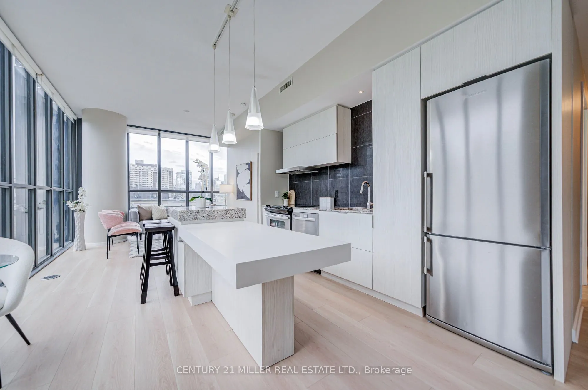 101 Charles Street E #1001