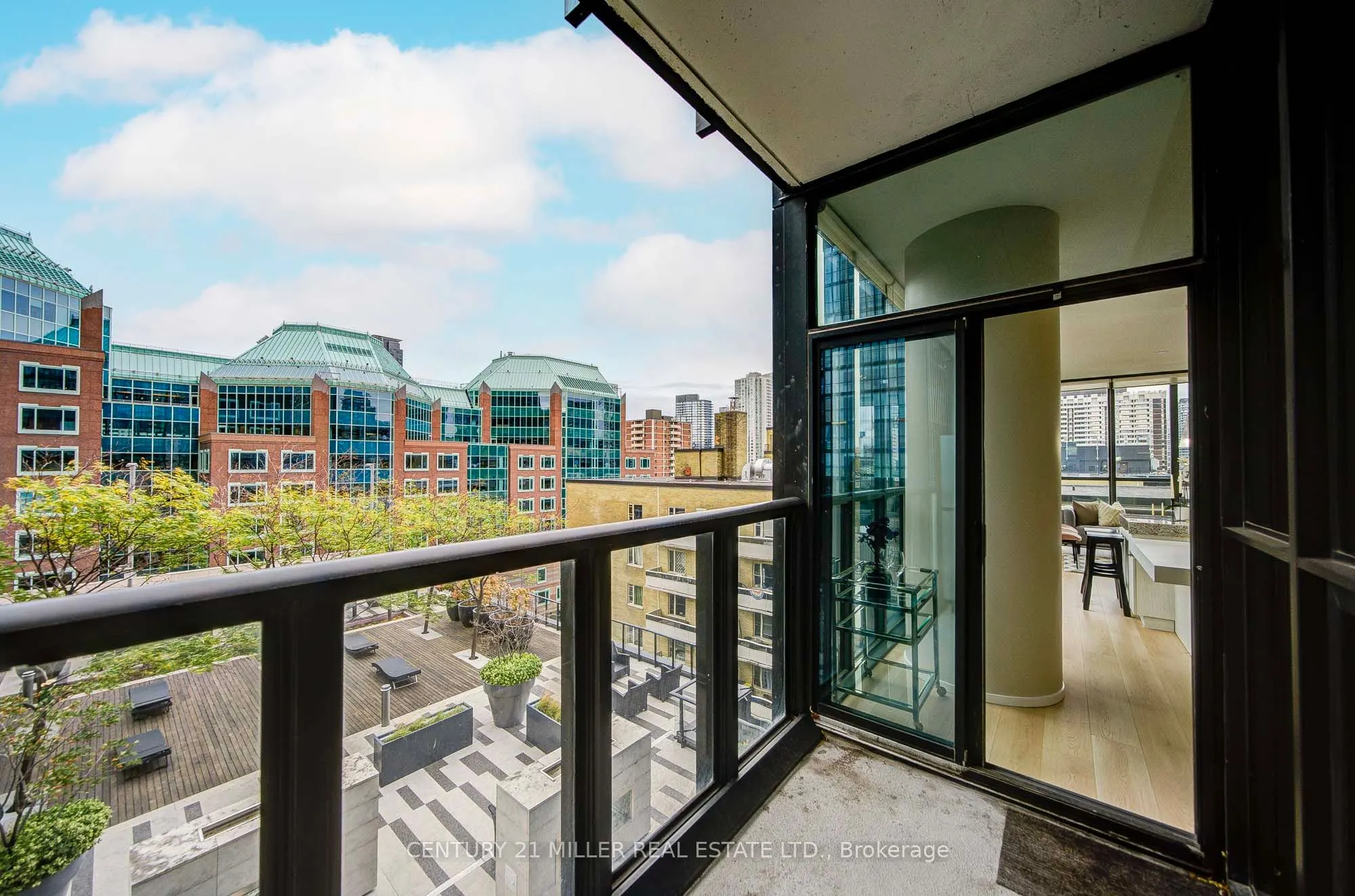 101 Charles Street E #1001