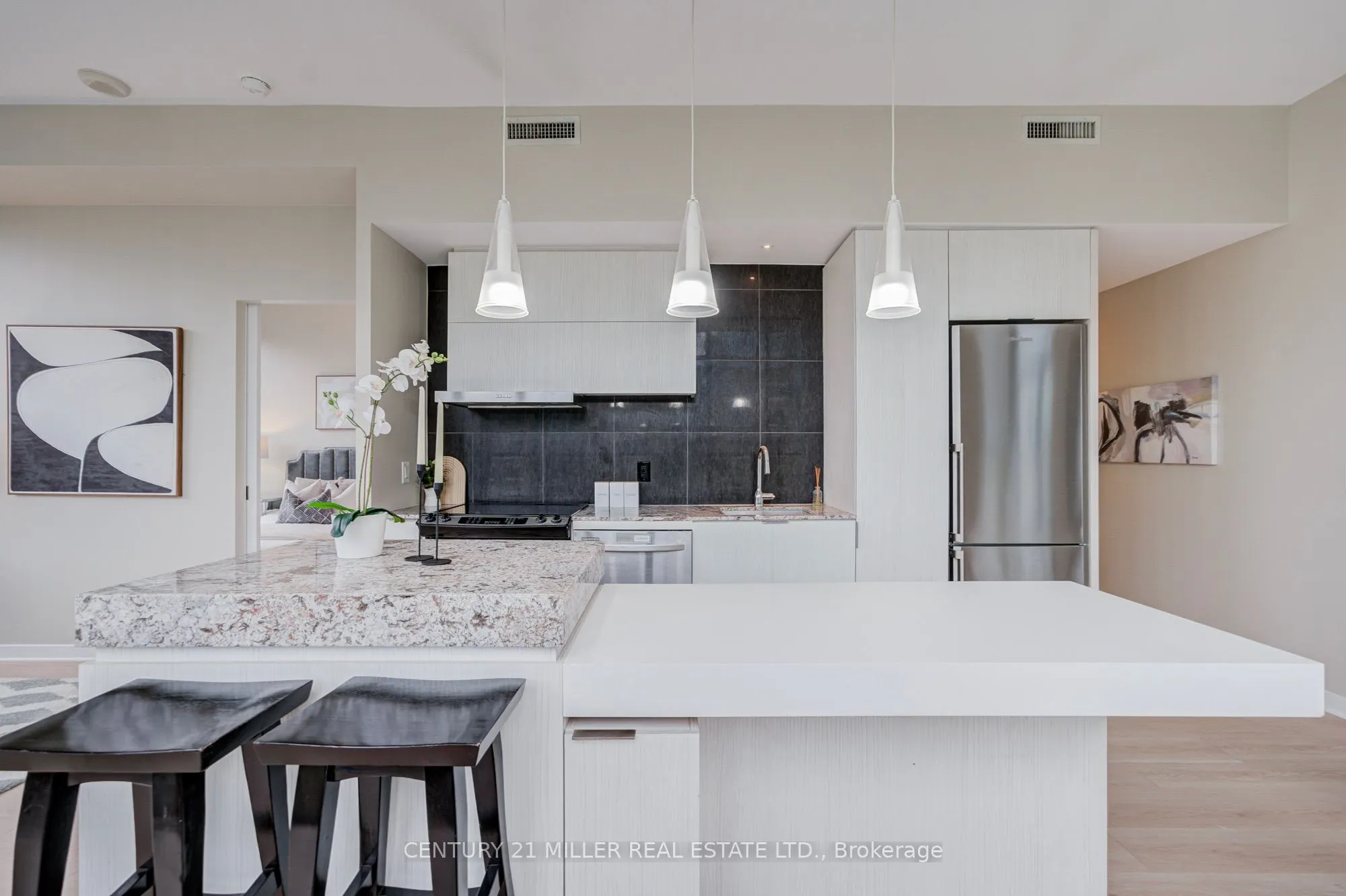 101 Charles Street E #1001