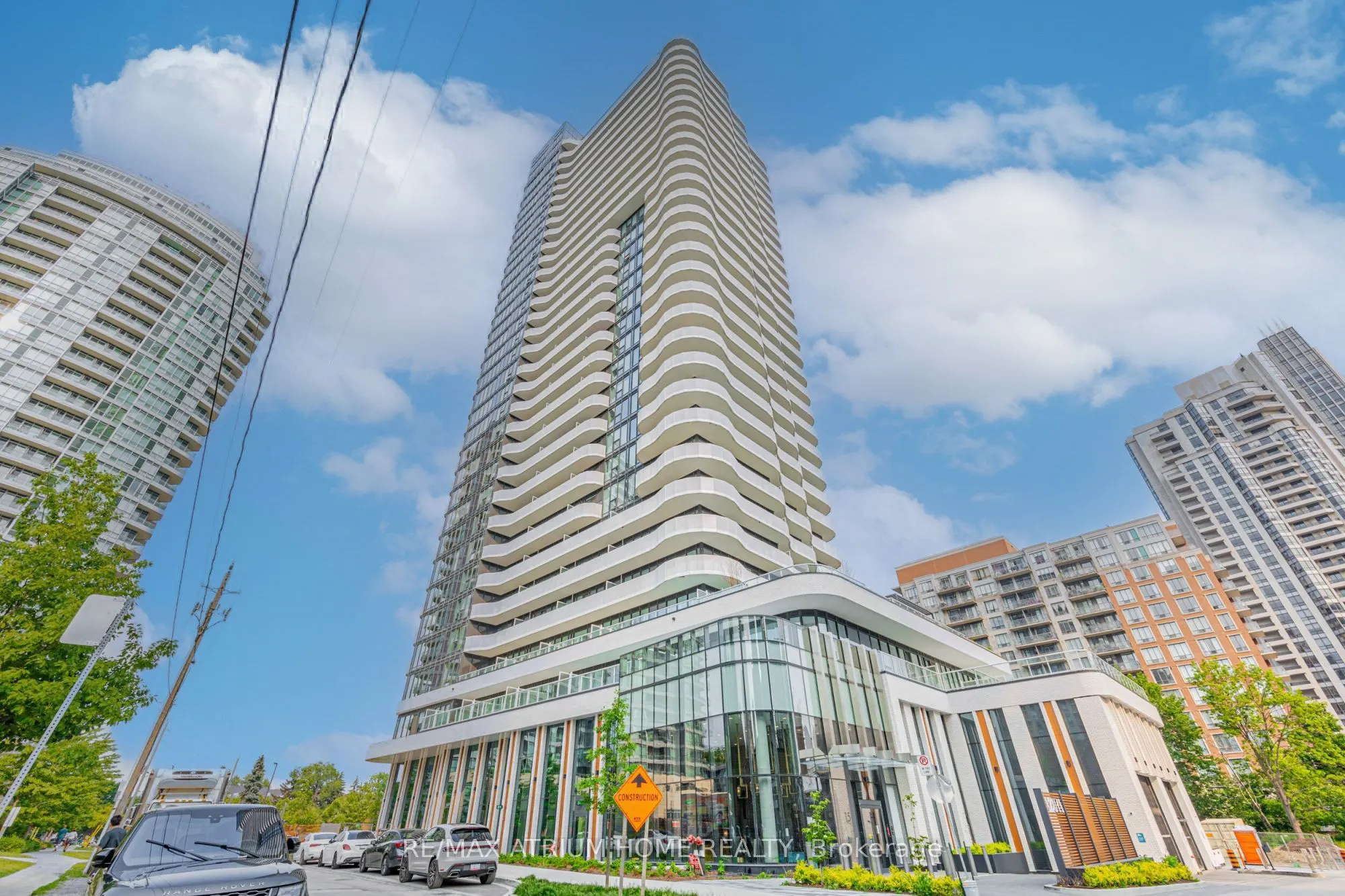 15 Holmes Avenue #2204