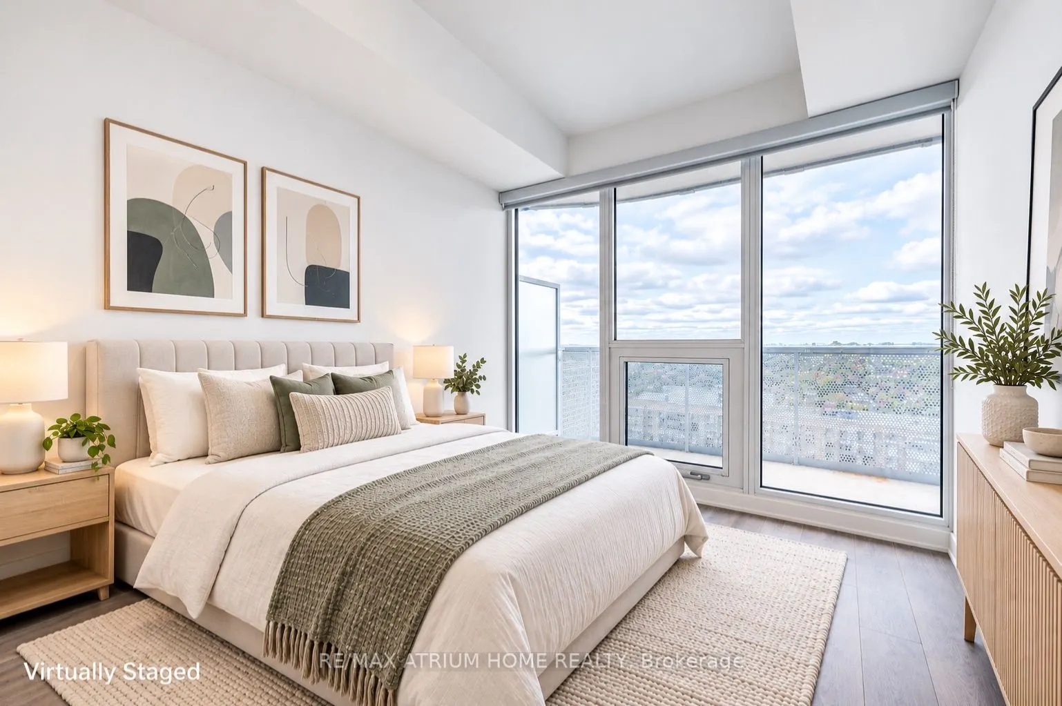 15 Holmes Avenue #2204