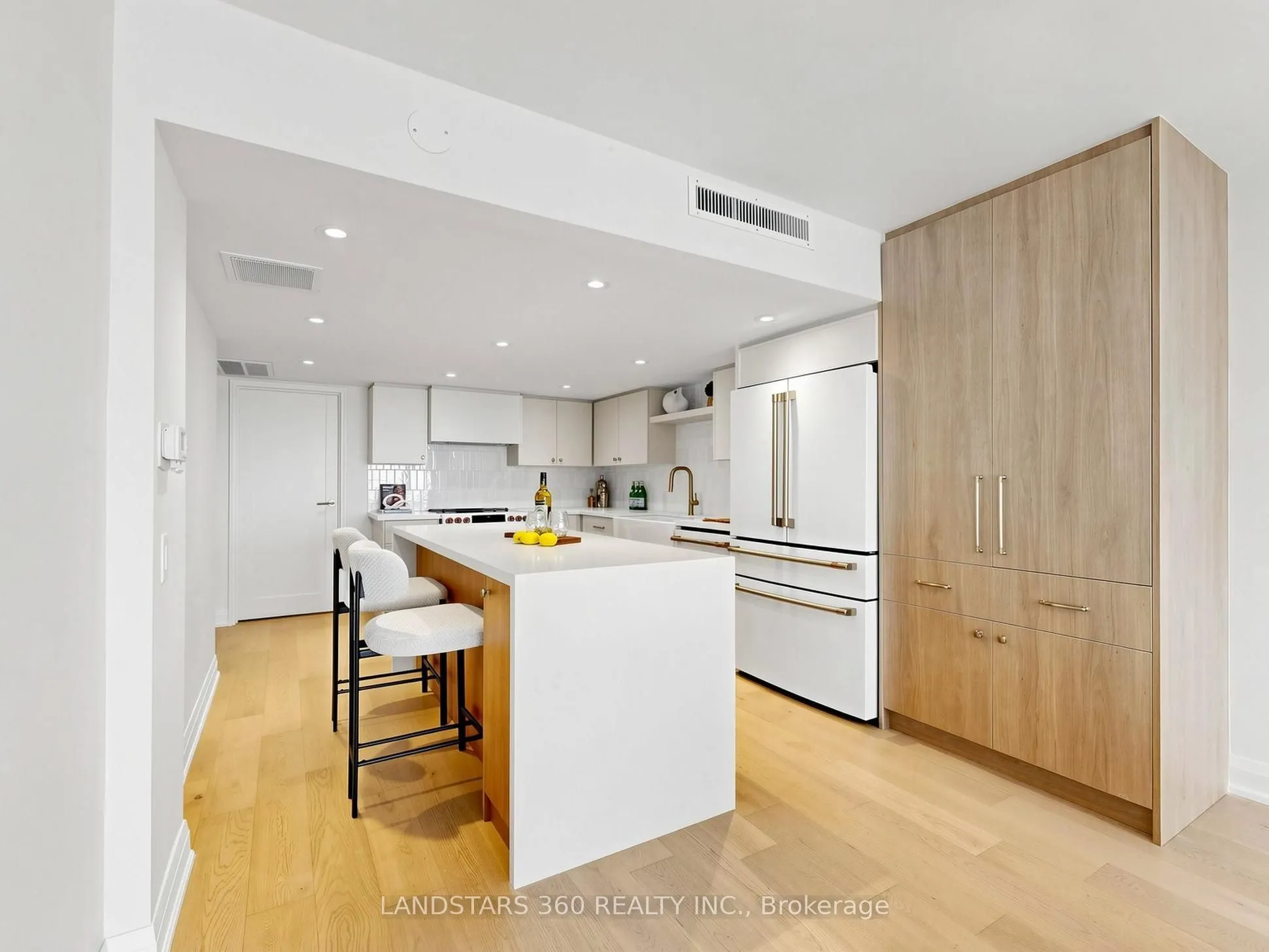 55 Harbour Square #3311