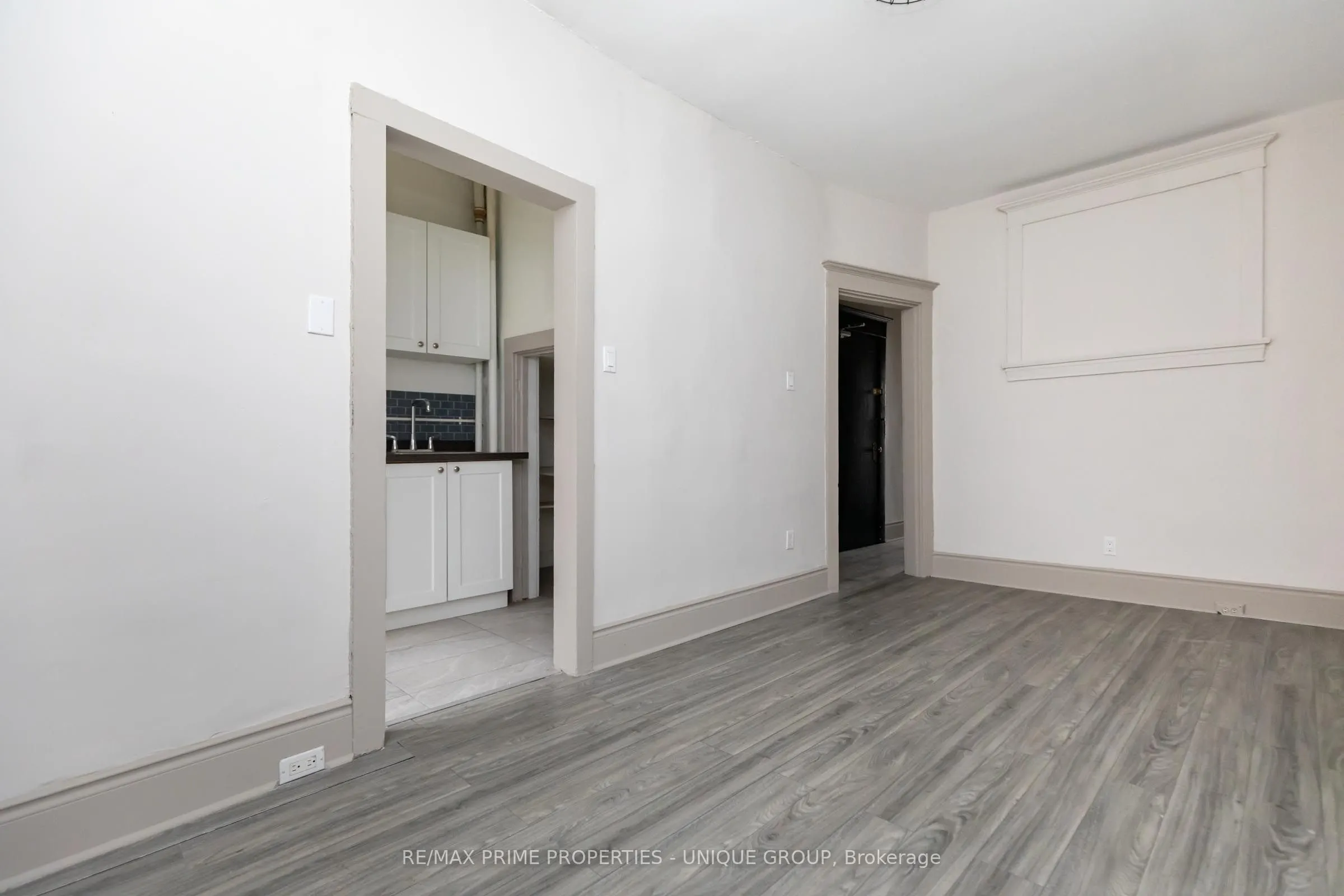 688 Bloor Street W #2