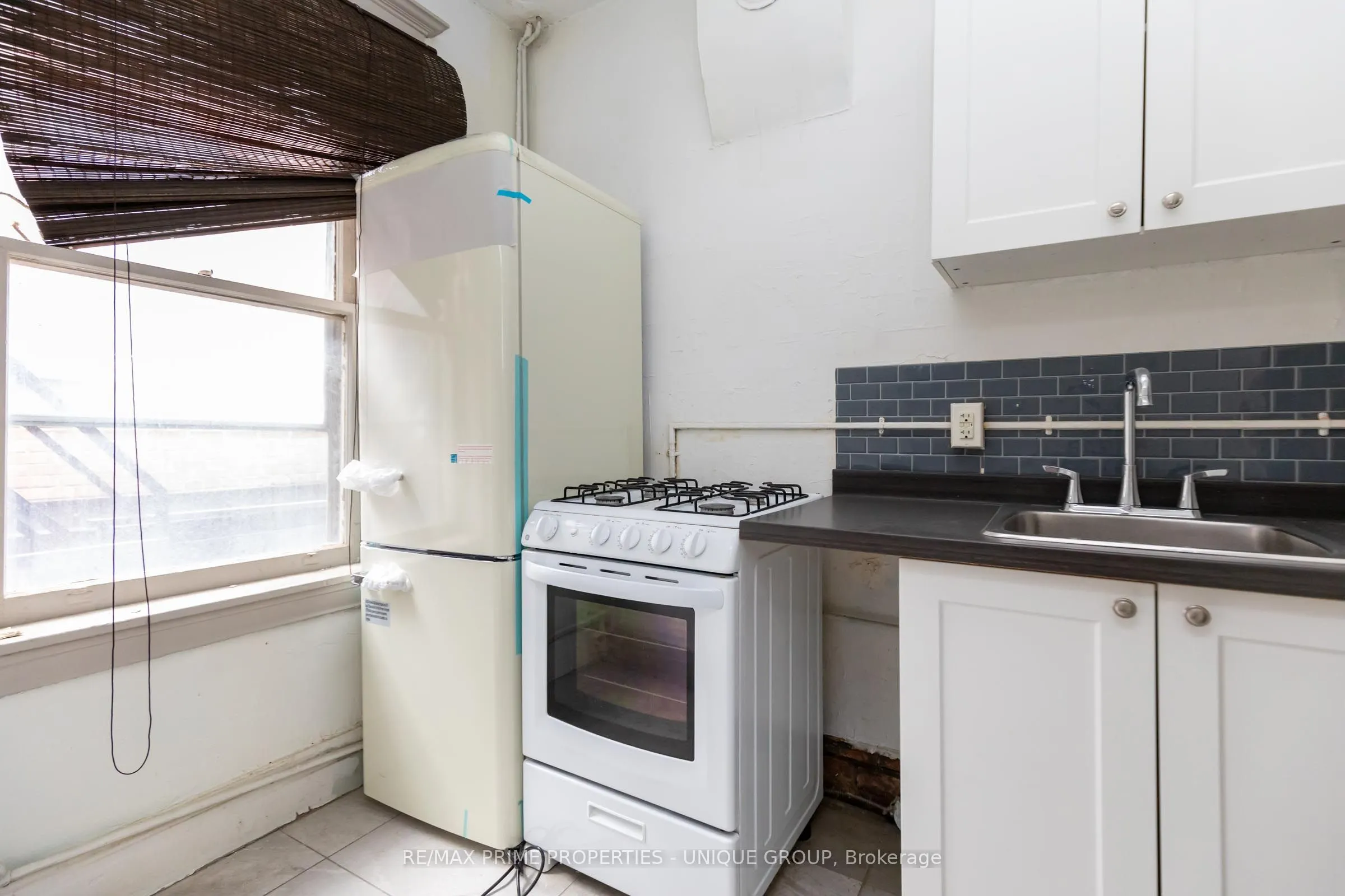 688 Bloor Street W #2
