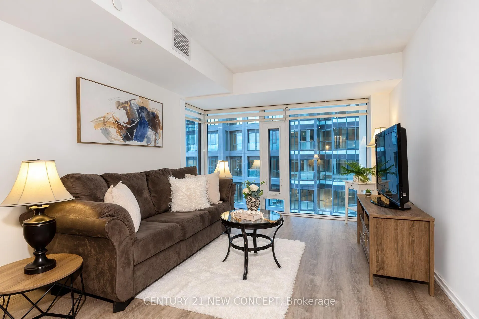 5 Soudan Avenue #712
