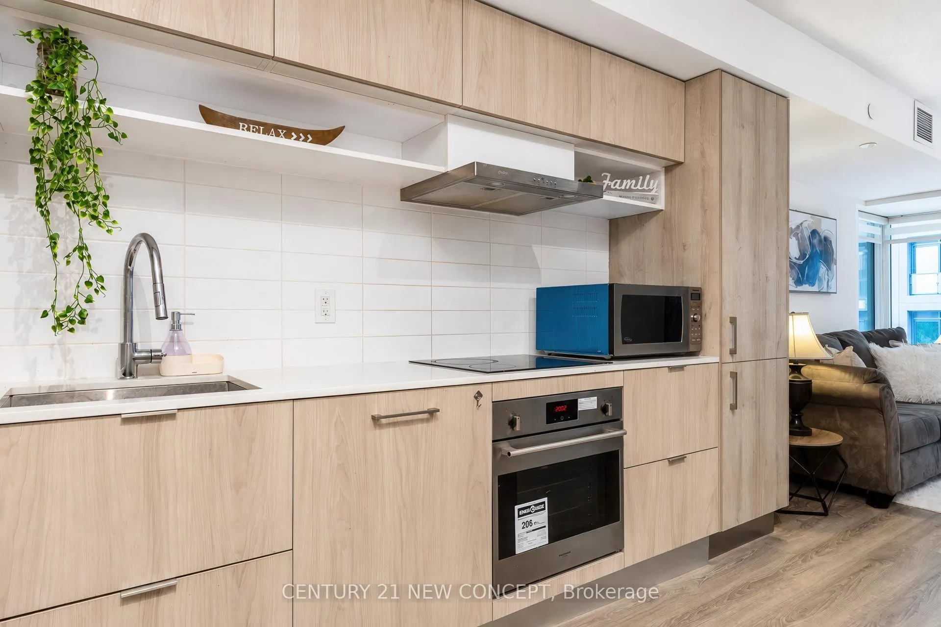 5 Soudan Avenue #712