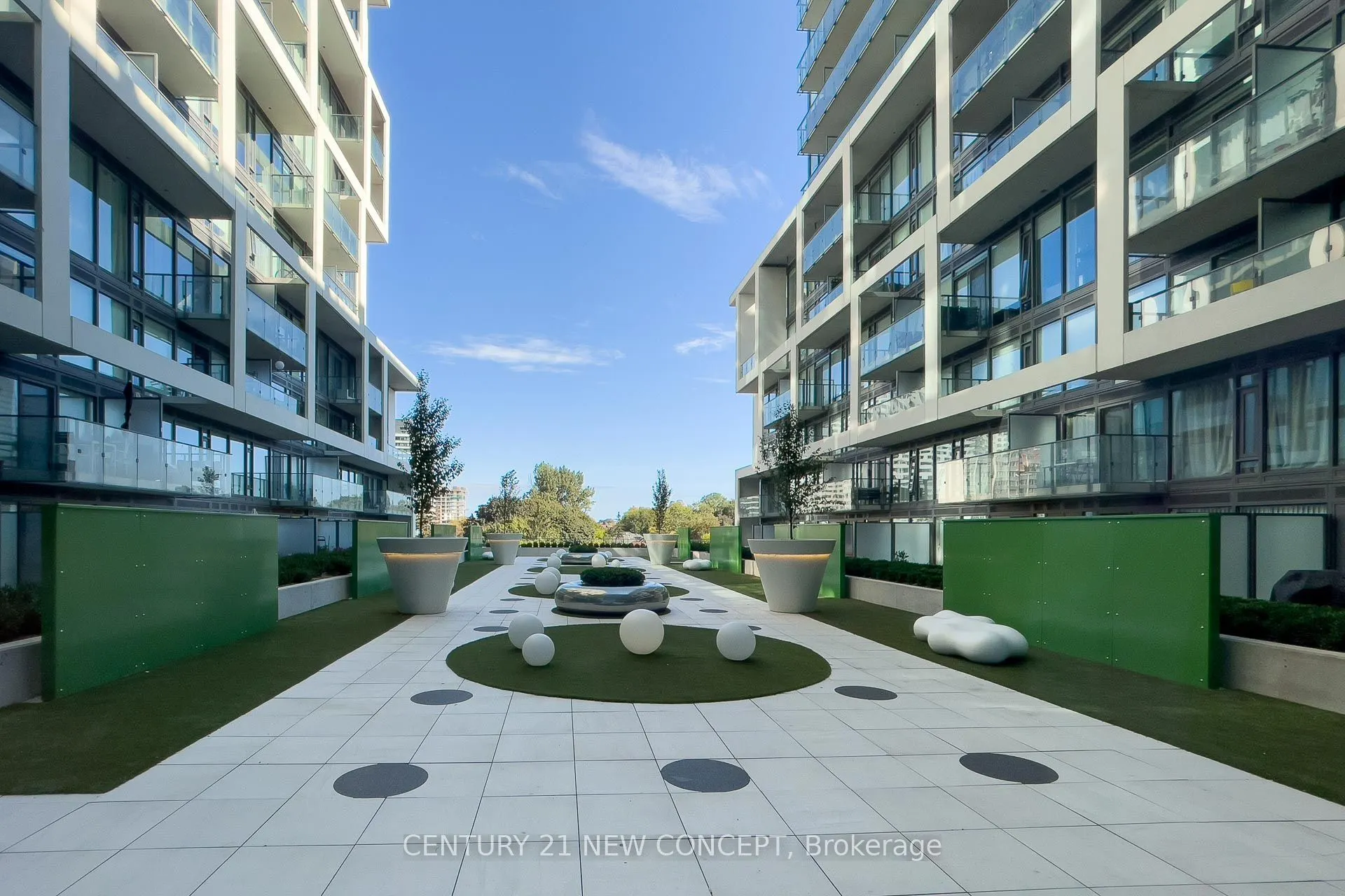 5 Soudan Avenue #712