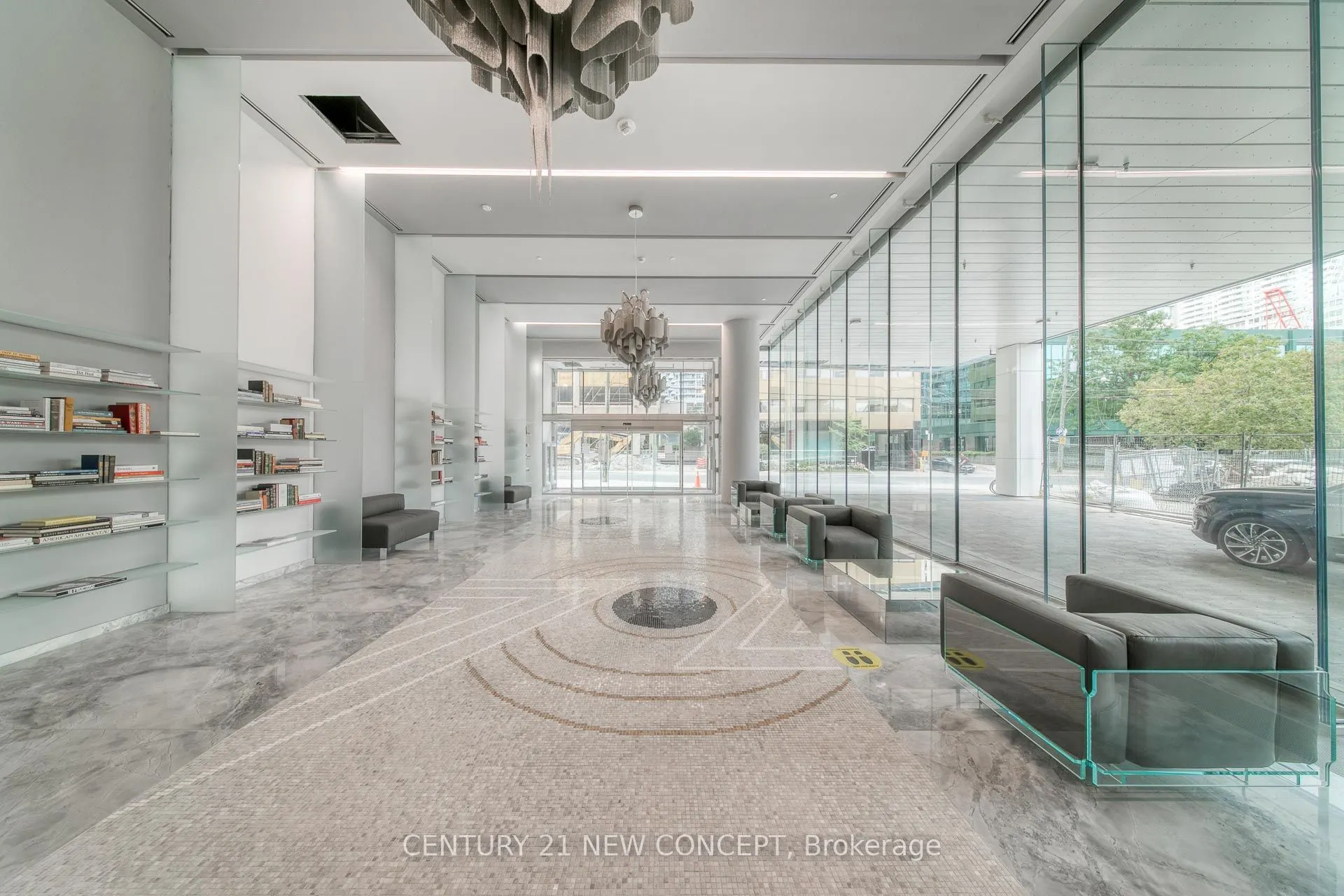 5 Soudan Avenue #712