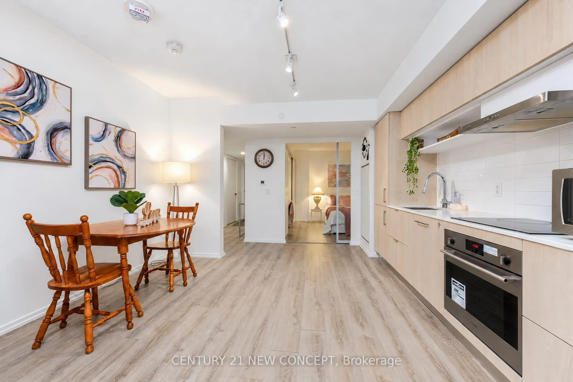 5 Soudan Avenue #712