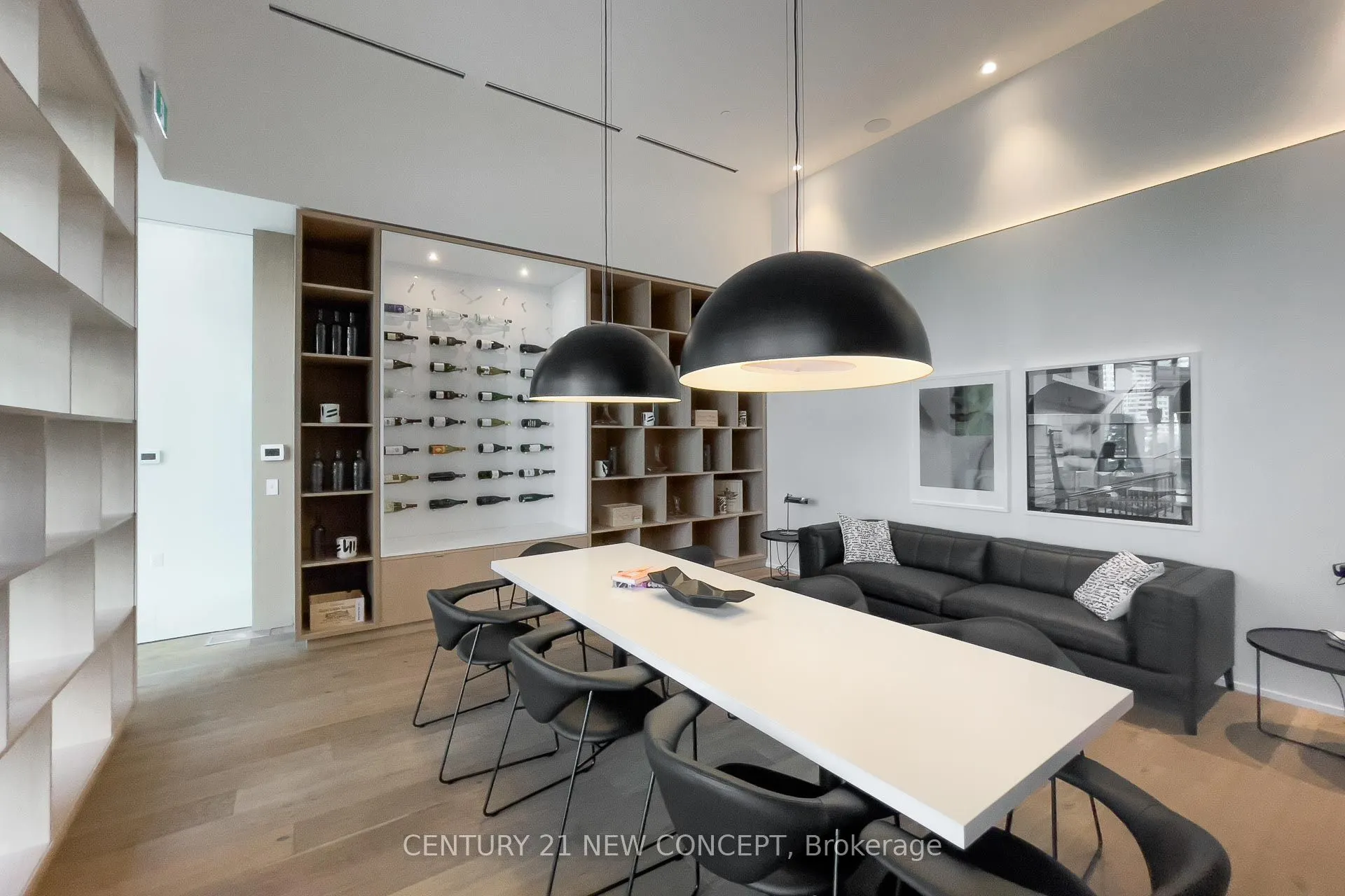 5 Soudan Avenue #712