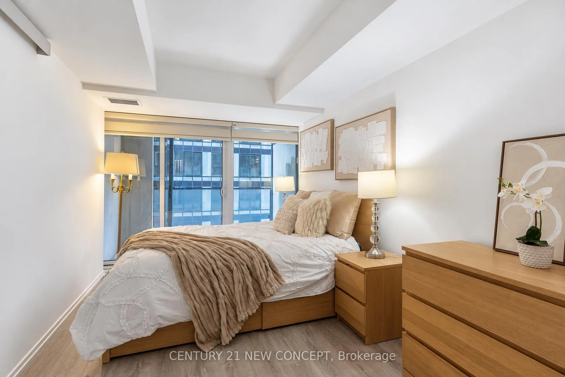 5 Soudan Avenue #712