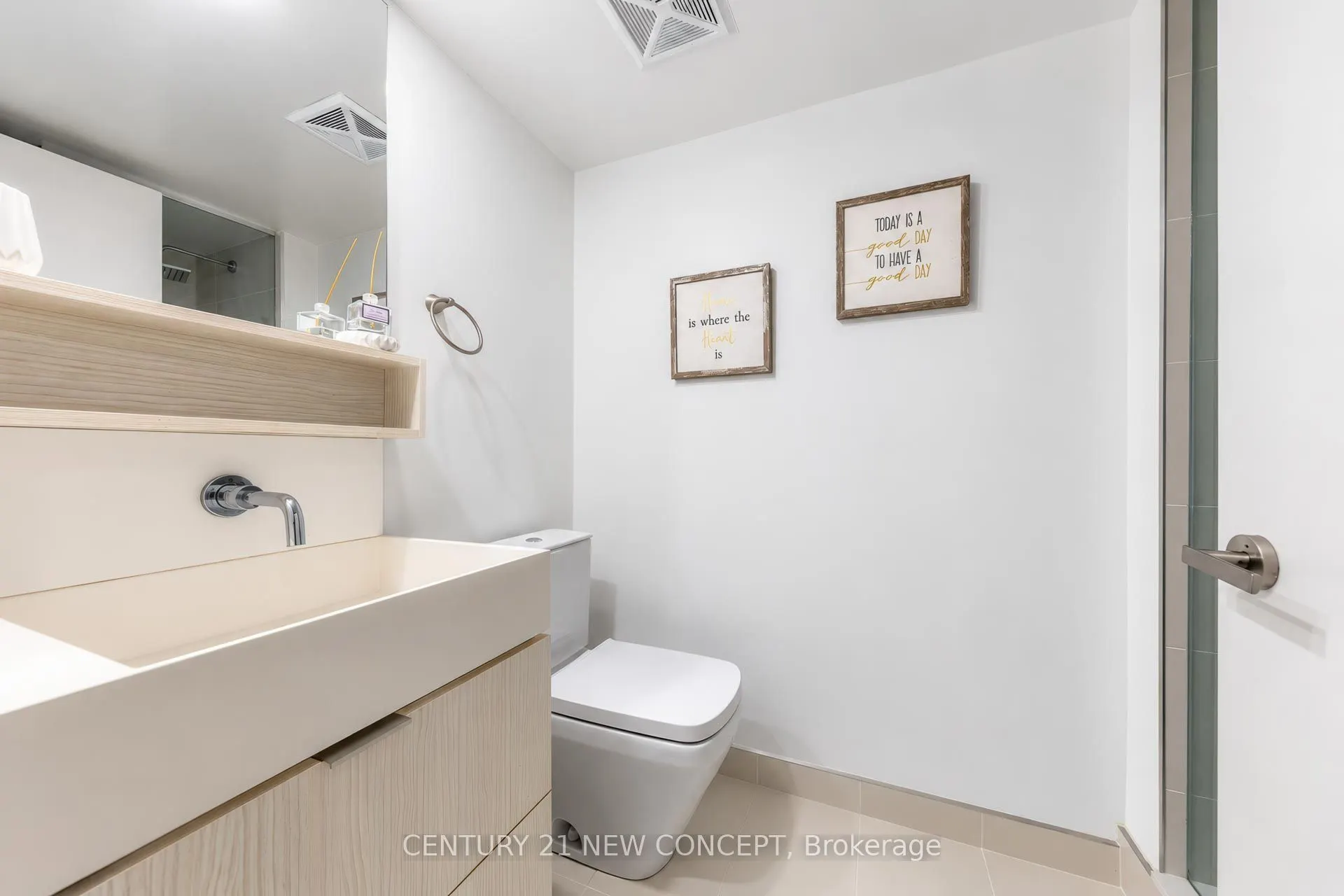 5 Soudan Avenue #712