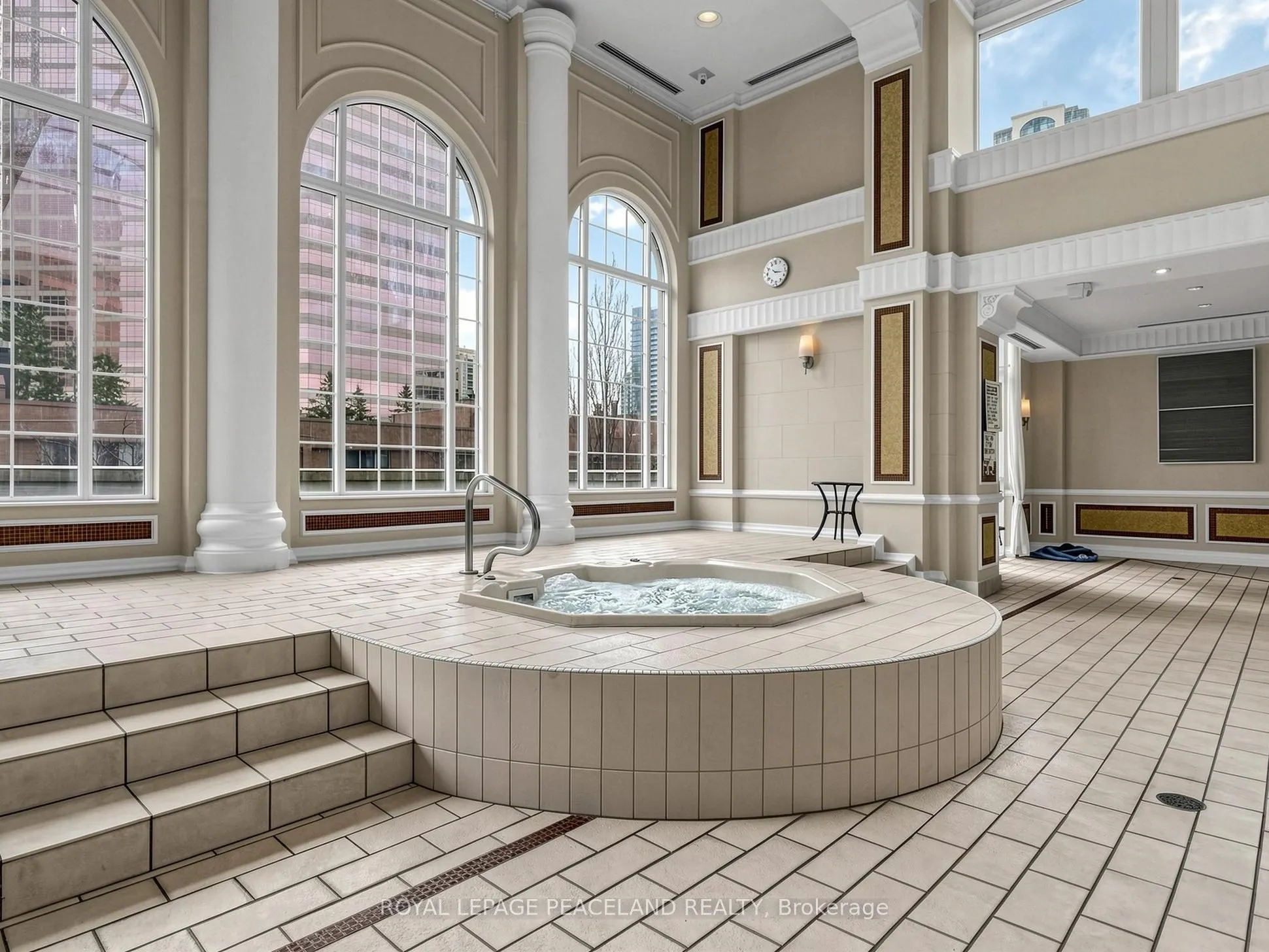25 Greenview Avenue #2326