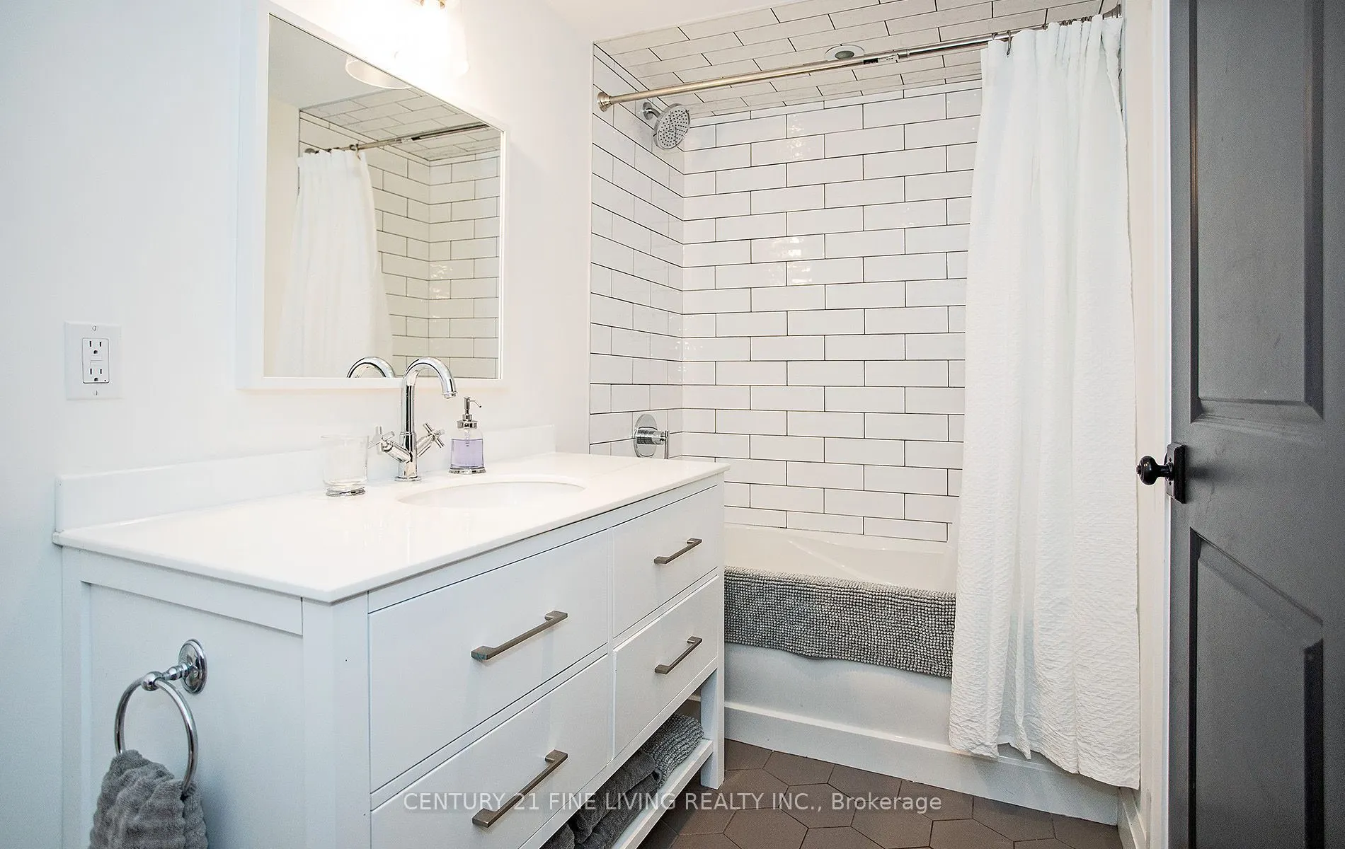 64 Lakeview Avenue #lower