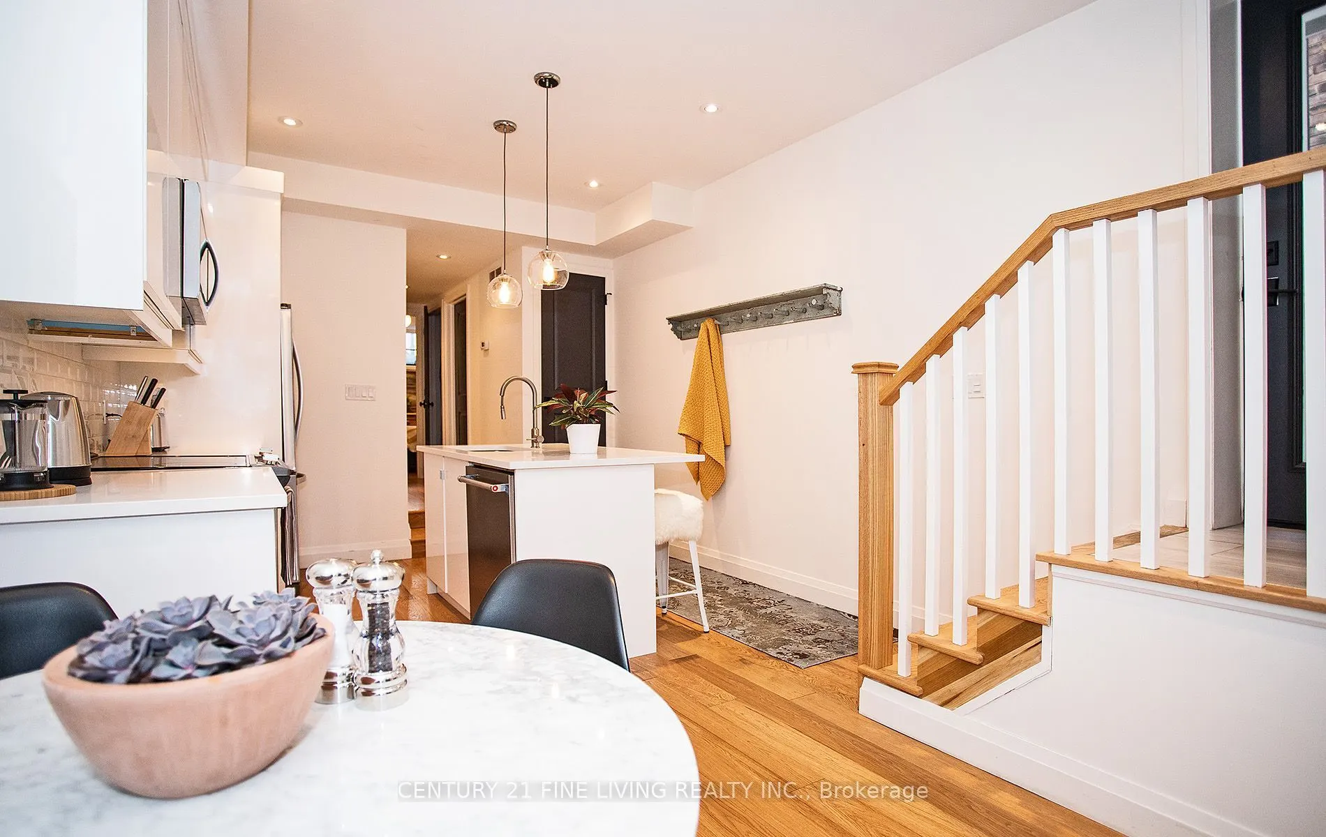 64 Lakeview Avenue #lower