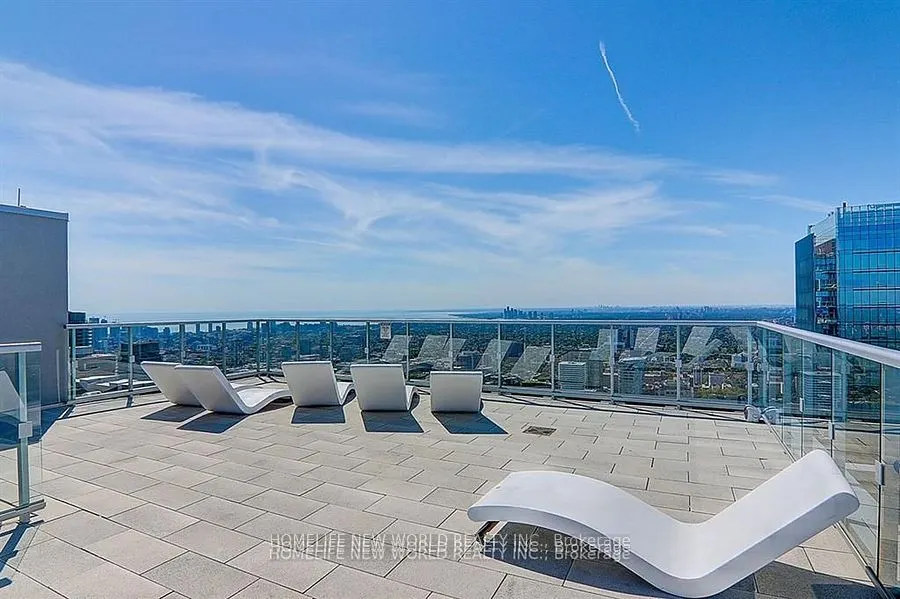 1 YORKVILLE Avenue #2904