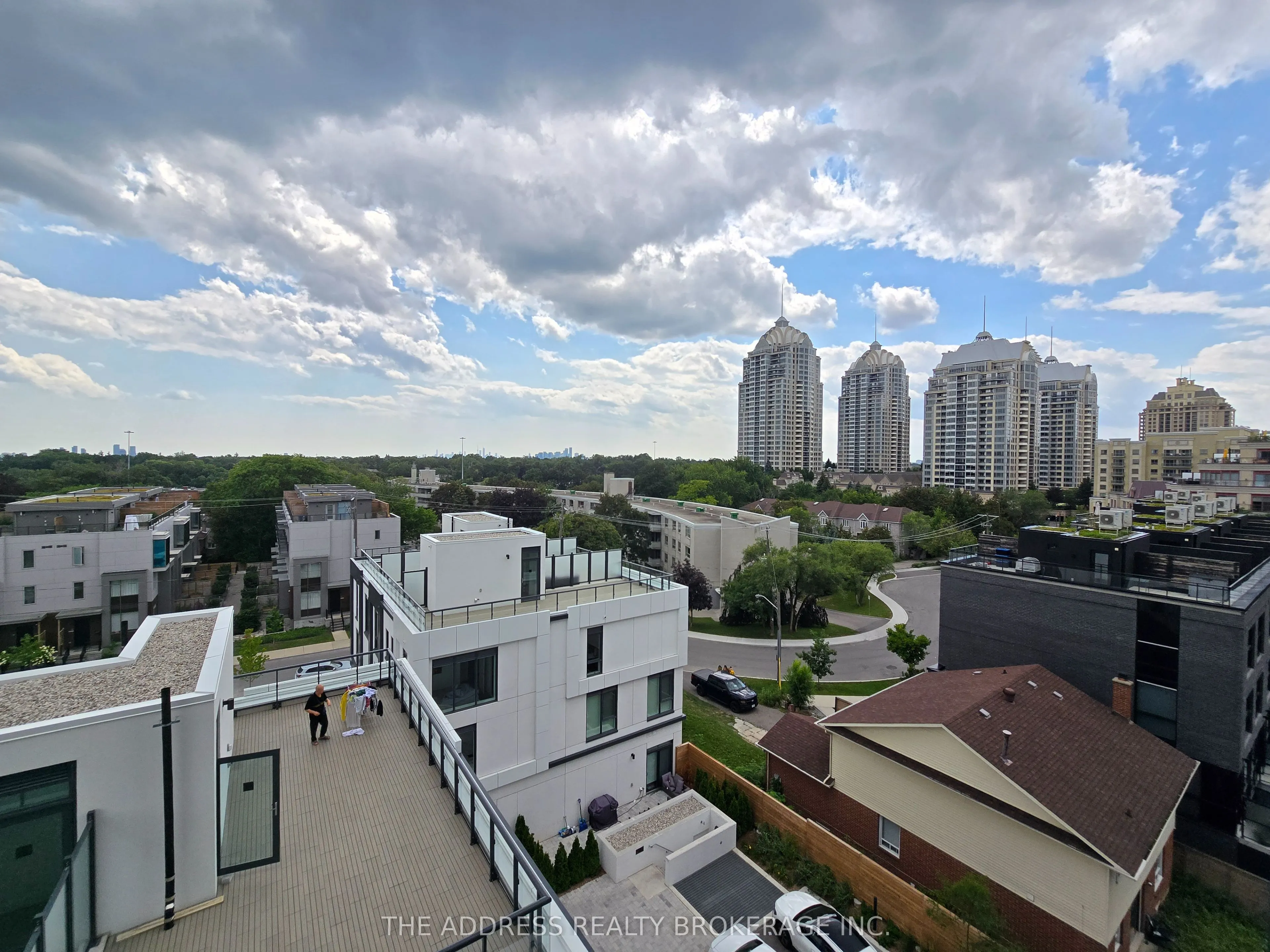 6 Greenbriar Road #611