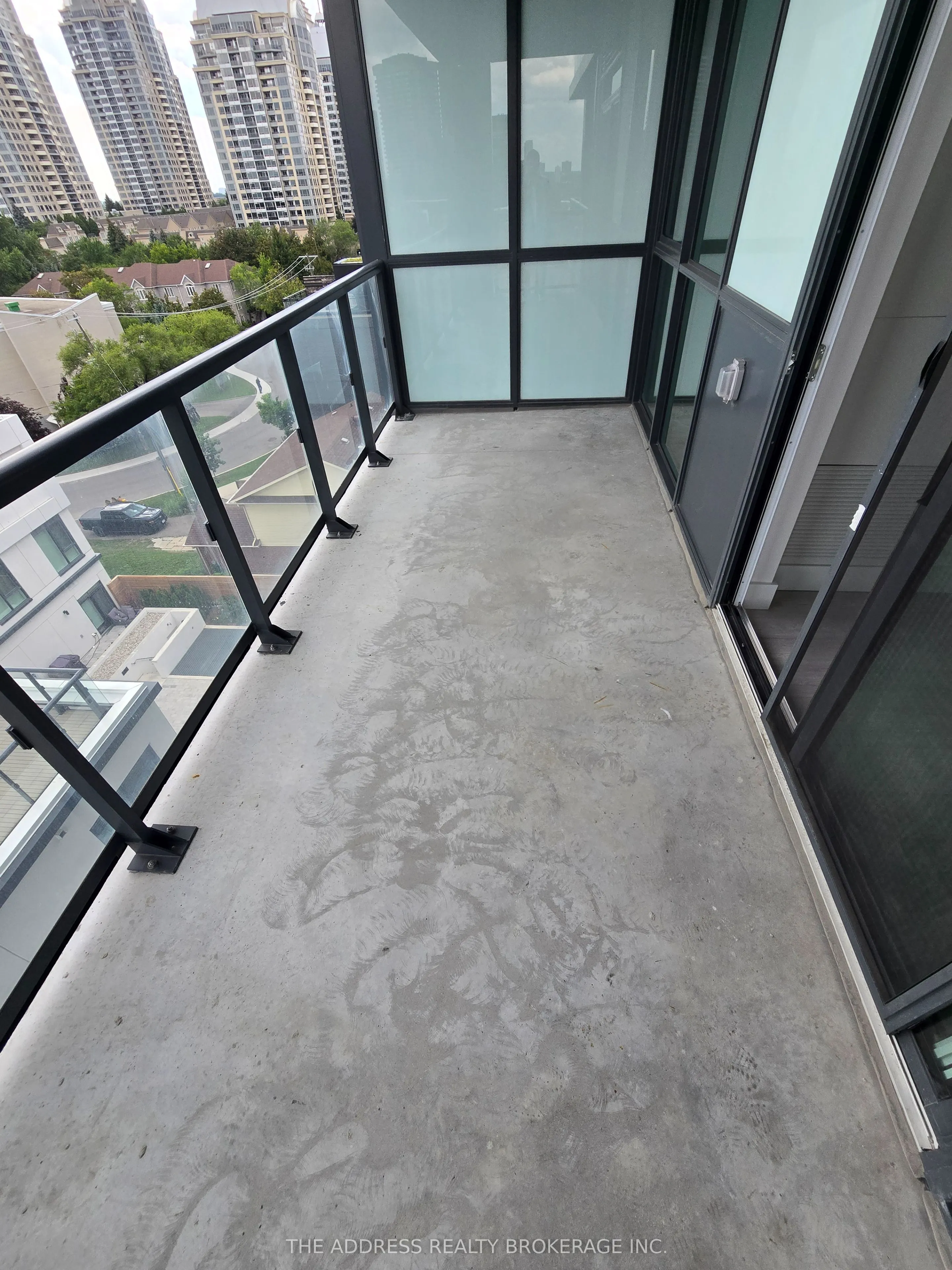 6 Greenbriar Road #611