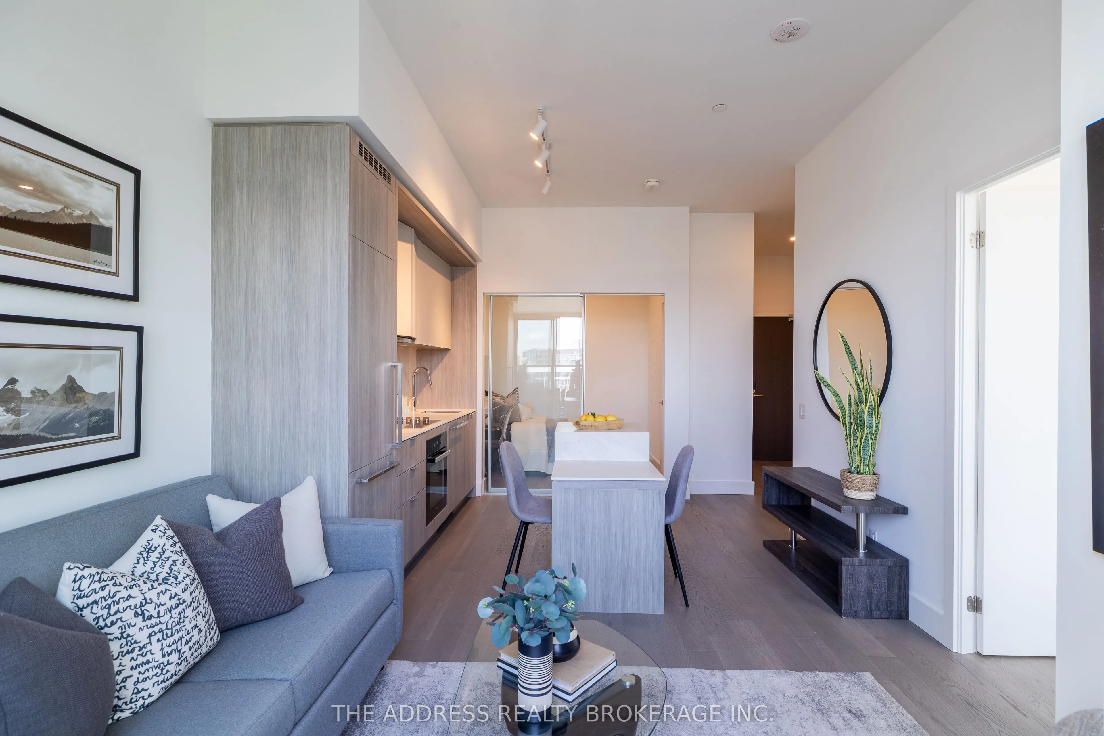 6 Greenbriar Road #1104