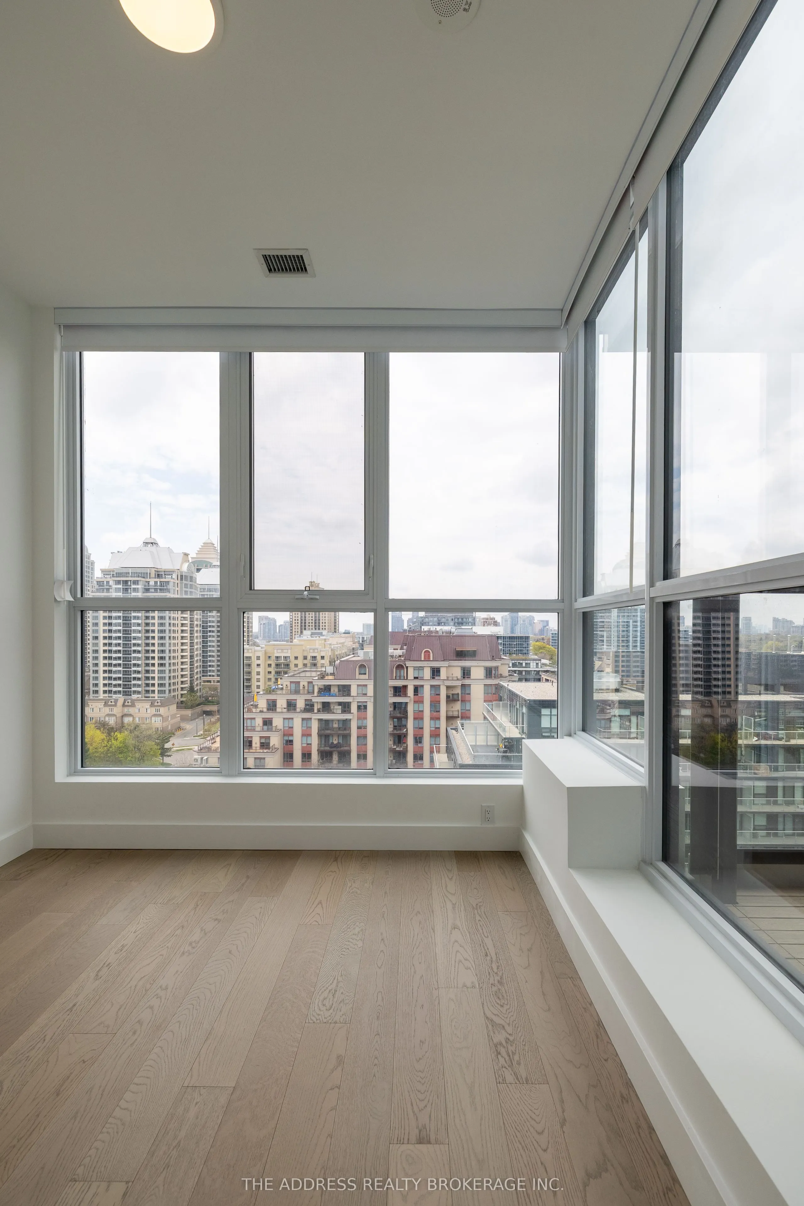 6 Greenbriar Road #1106