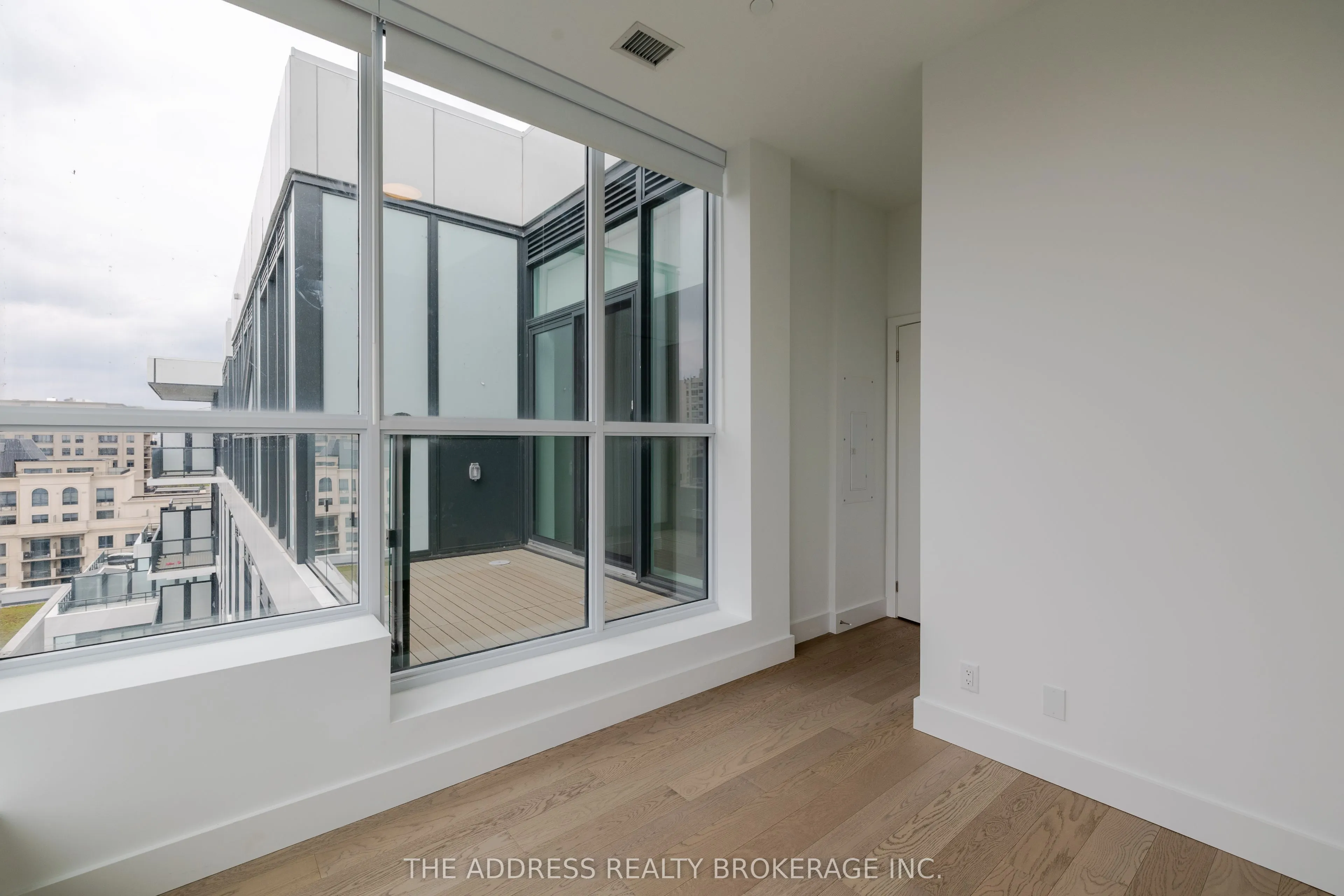 6 Greenbriar Road #1106